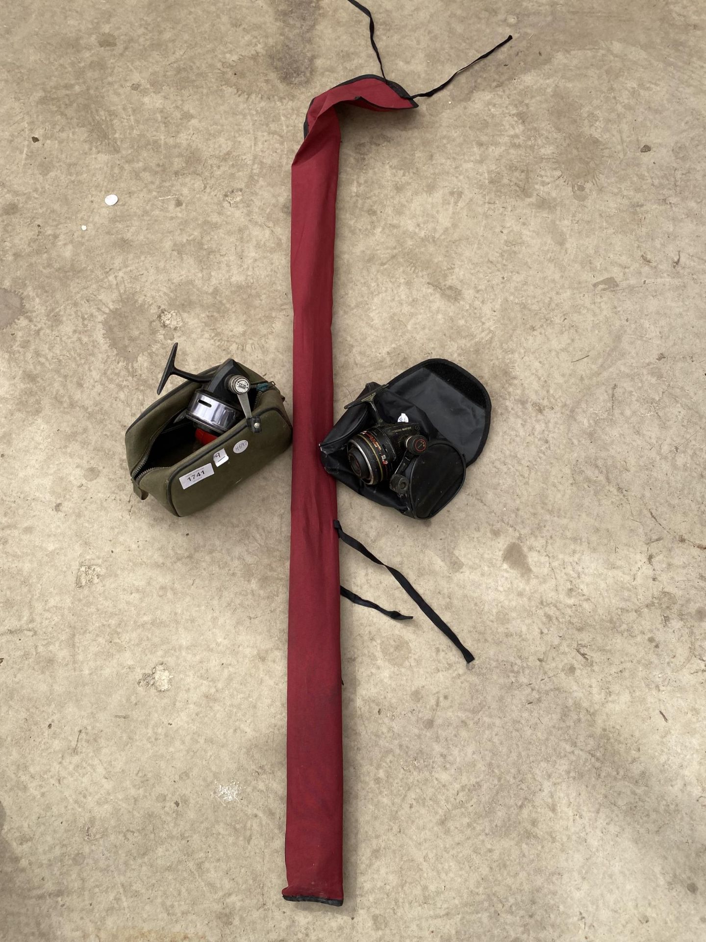 TWO ABU CLOSED FACED FISHING REELS AND SEVERAL SPARE SPOOLS TO ALSO INCLUDE AN ABU EQUALIZER FISHING