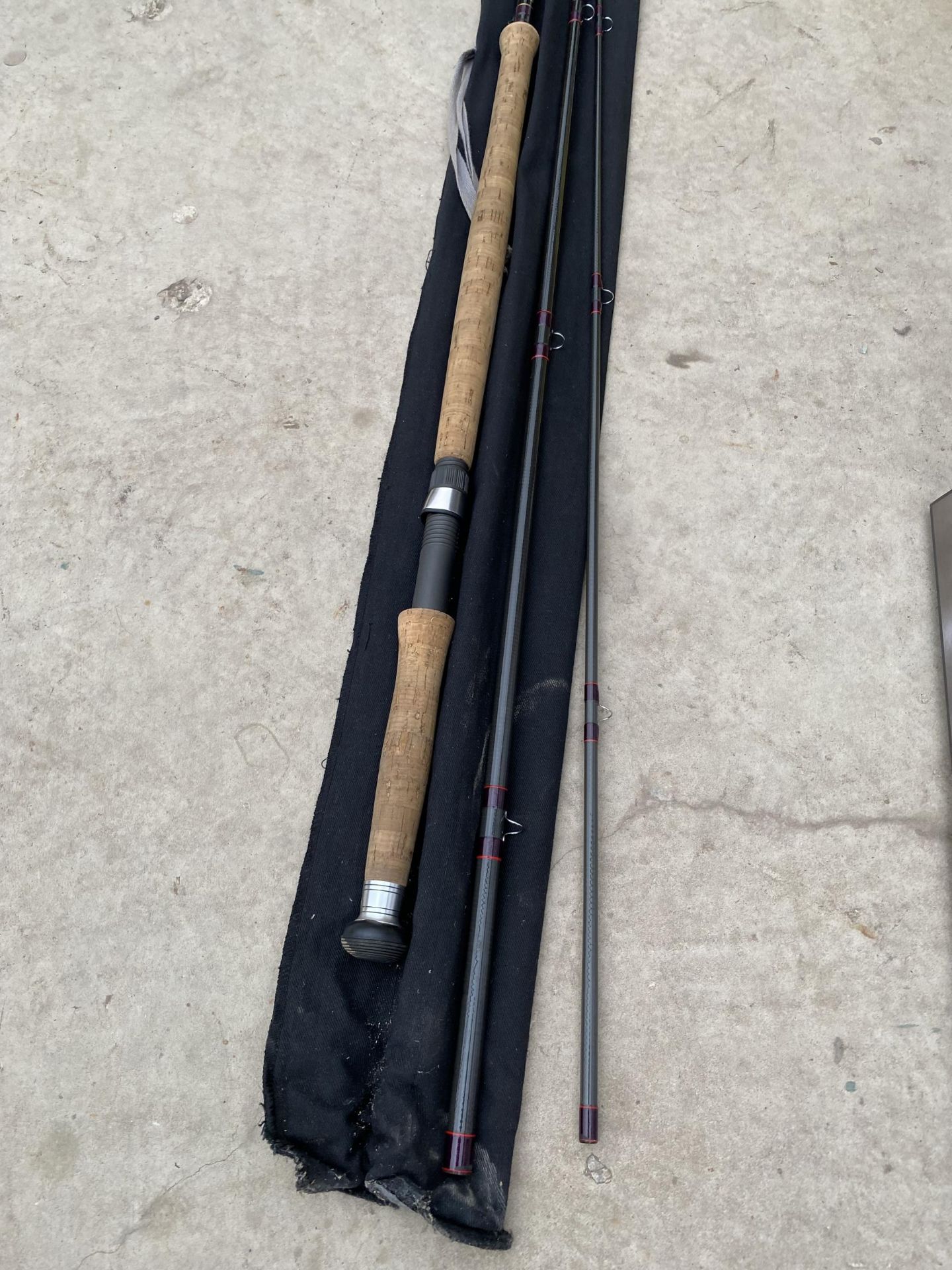 A DAIWA WHISKER 15FT #9/11 FLY FISHING SALMON AND SEA TROUT XTC LURE ROD - Bild 2 aus 3