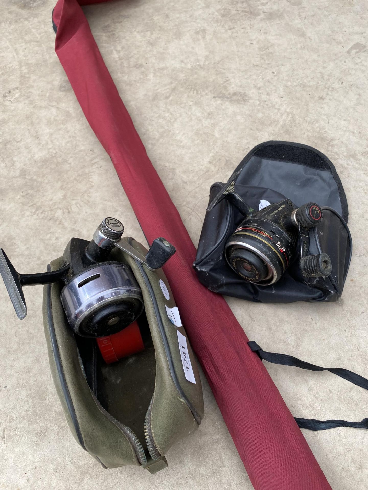 TWO ABU CLOSED FACED FISHING REELS AND SEVERAL SPARE SPOOLS TO ALSO INCLUDE AN ABU EQUALIZER FISHING - Image 2 of 9