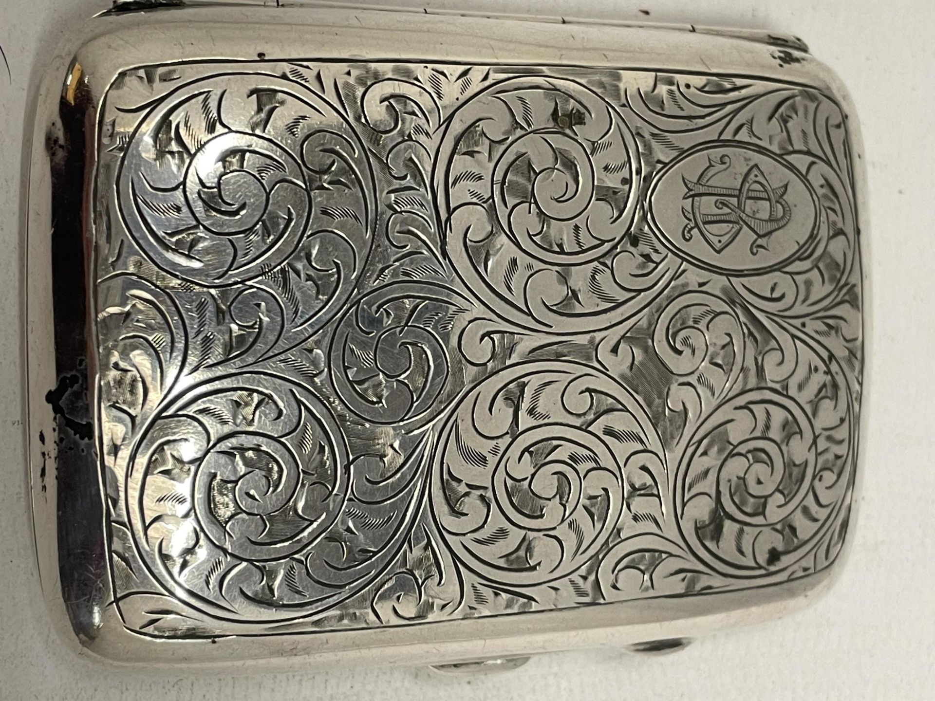 A BIRMINGHAM HALLMARKED SILVER CIGARETTE CASE, LENGTH 8CM - Image 2 of 6