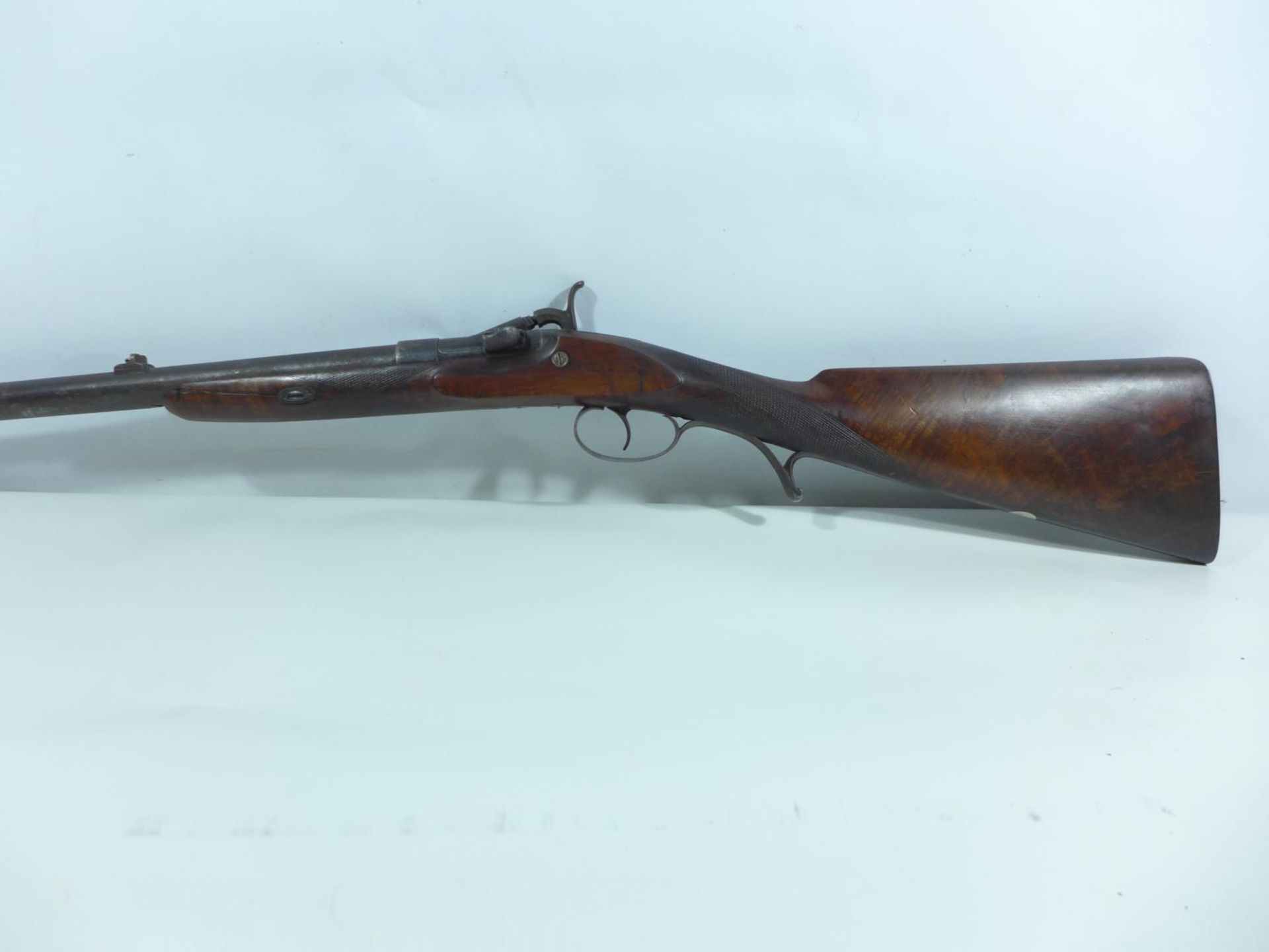 A SNYDER CONVERTED DEACTIVATED SHOTGUN, 79CM BARREL, LOCK MARKED WATSON AND SON, LENGTH 127CM - Image 4 of 8