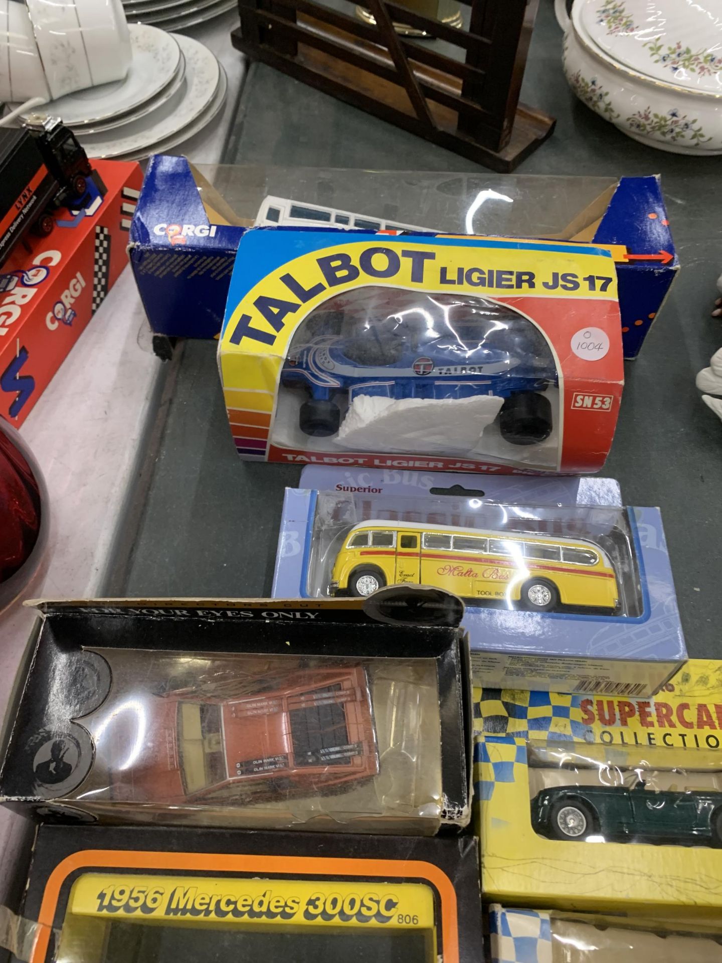 THIRTEEN BOXED DIECAST MODEL CARS AND BUSES, CORGI, BURAGO, POLISTIL, SOILDO ETC - Image 4 of 4