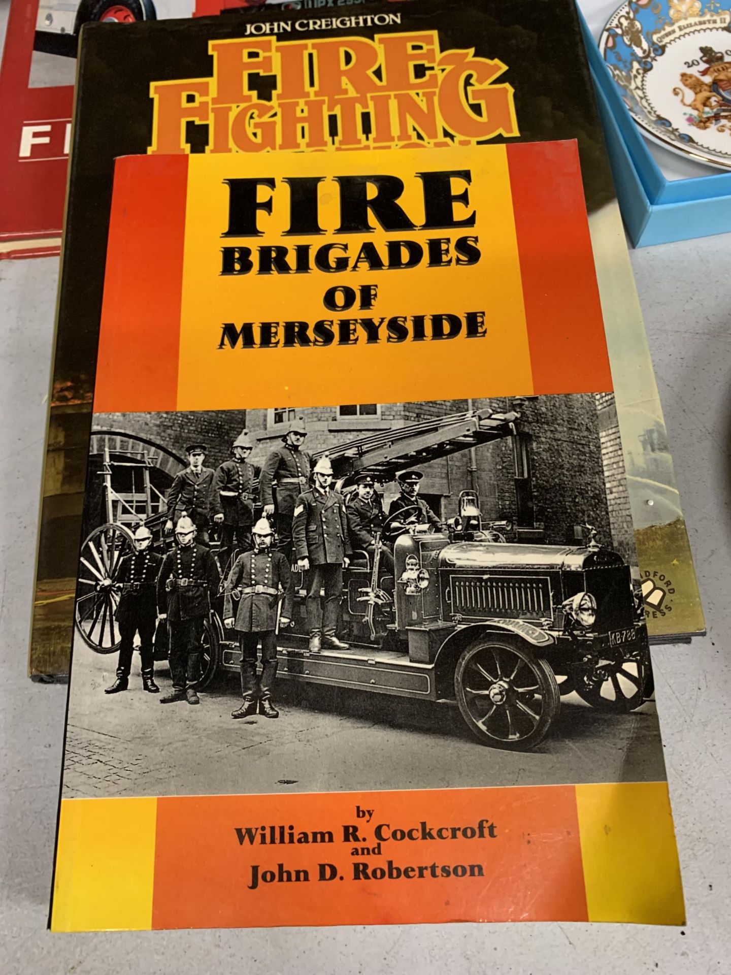 A GROUP OF VINTAGE FIRE BRIGADE BOOKS - Image 2 of 3