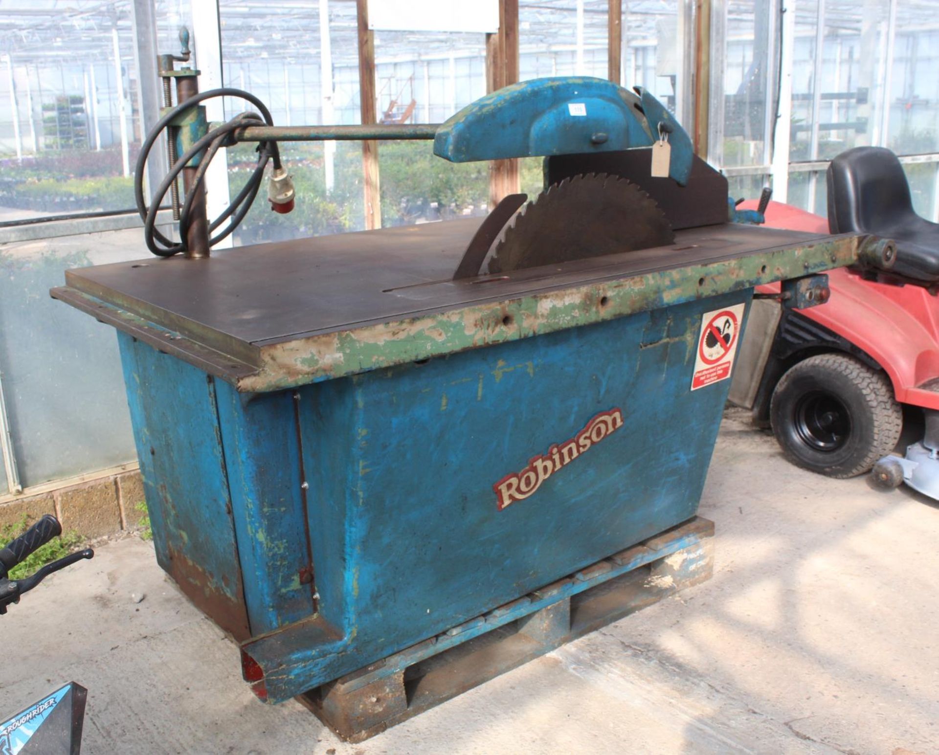 ROBINSON RISE & FALL SAW BENCH WITH 30"TUNGSTON TIPPED BLADE IN FULL WORKING ORDER NO VAT - Image 3 of 3