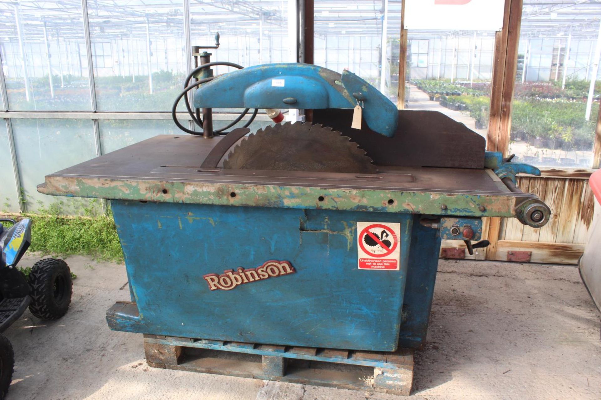 ROBINSON RISE & FALL SAW BENCH WITH 30"TUNGSTON TIPPED BLADE IN FULL WORKING ORDER NO VAT