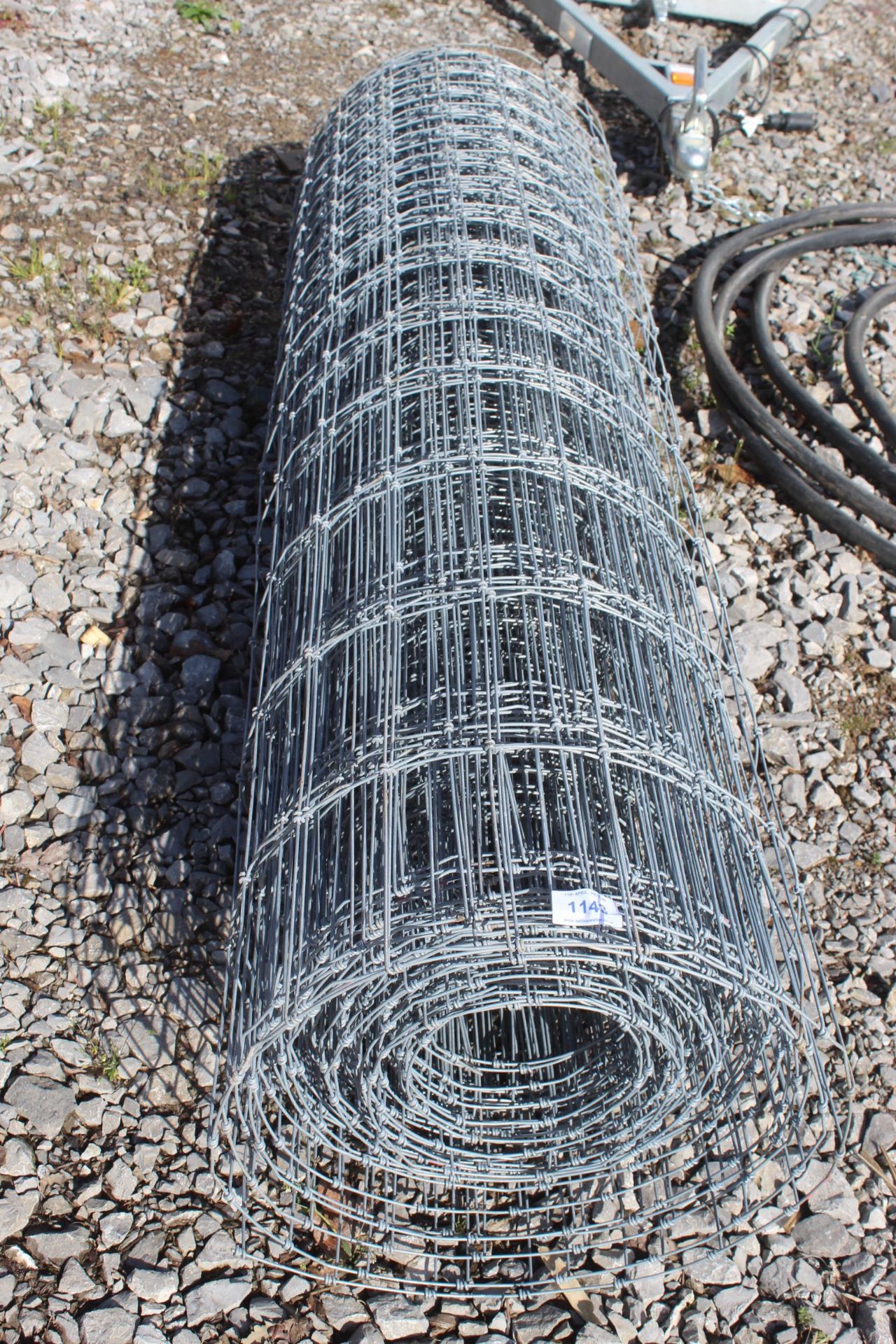 ROLL OF NETTING + VAT