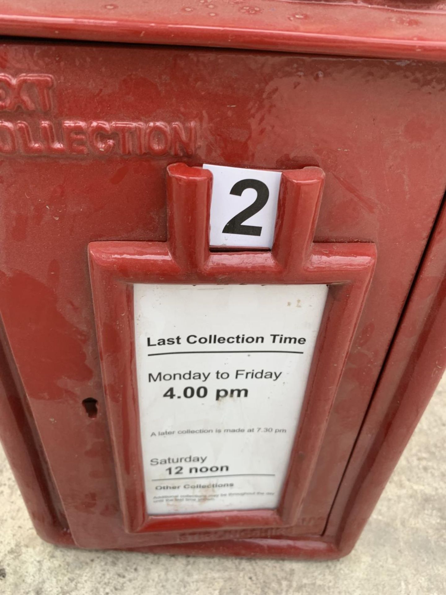 A RED POST BOX WITH KEYS + VAT - Image 3 of 4