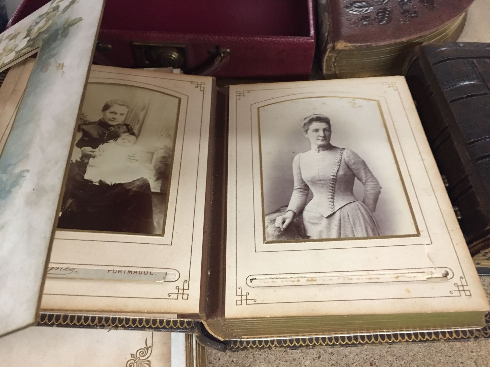A COLLECTION OF VINTAGE LEATHER BOUND PHOTO ALBUMS OF MARITIME INTEREST AND FURTHER BOX - Image 5 of 6