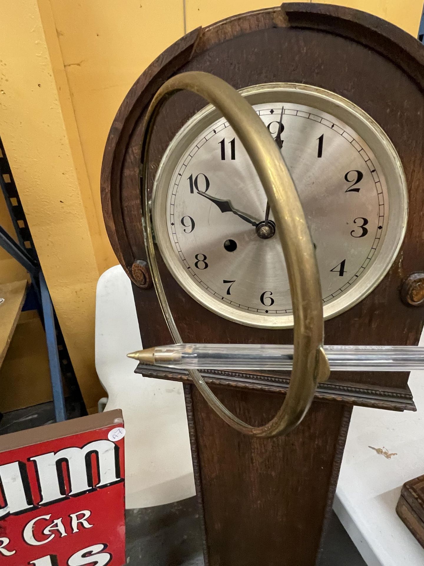 AN OAK CHIMING GRANDAUGHTER CLOCK - Image 3 of 5