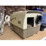 A VINTAGE ZEISS IKON IKOMAT 35 MM SLIDE PROJECTOR