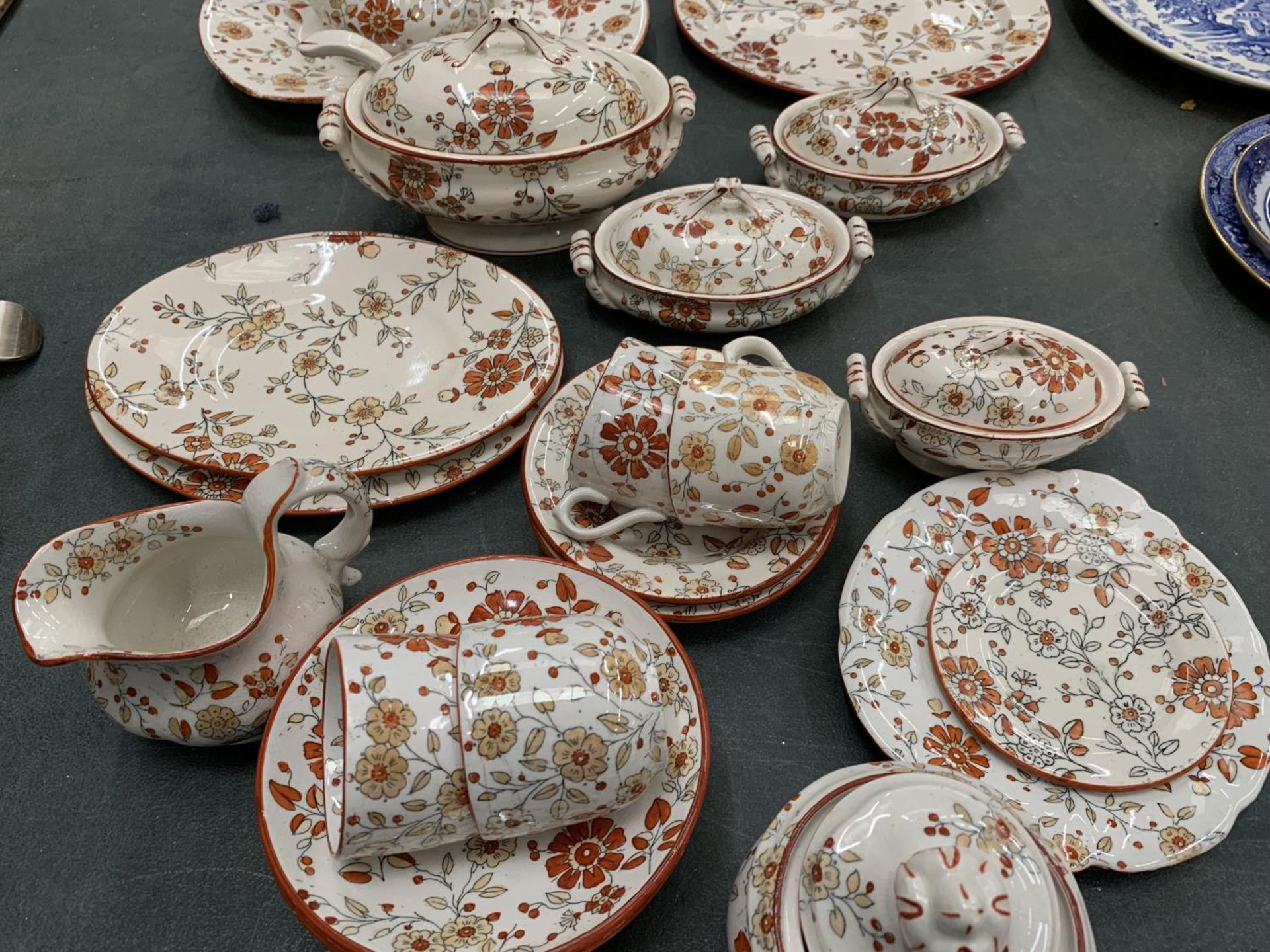 A MINIATURE RIDGWAY'S, STOKE-ON-TRENT, CHILD'S TEA SET 'PERSIA' PATTERN, CIRCA 1880, TO INCLUDE A - Image 3 of 5