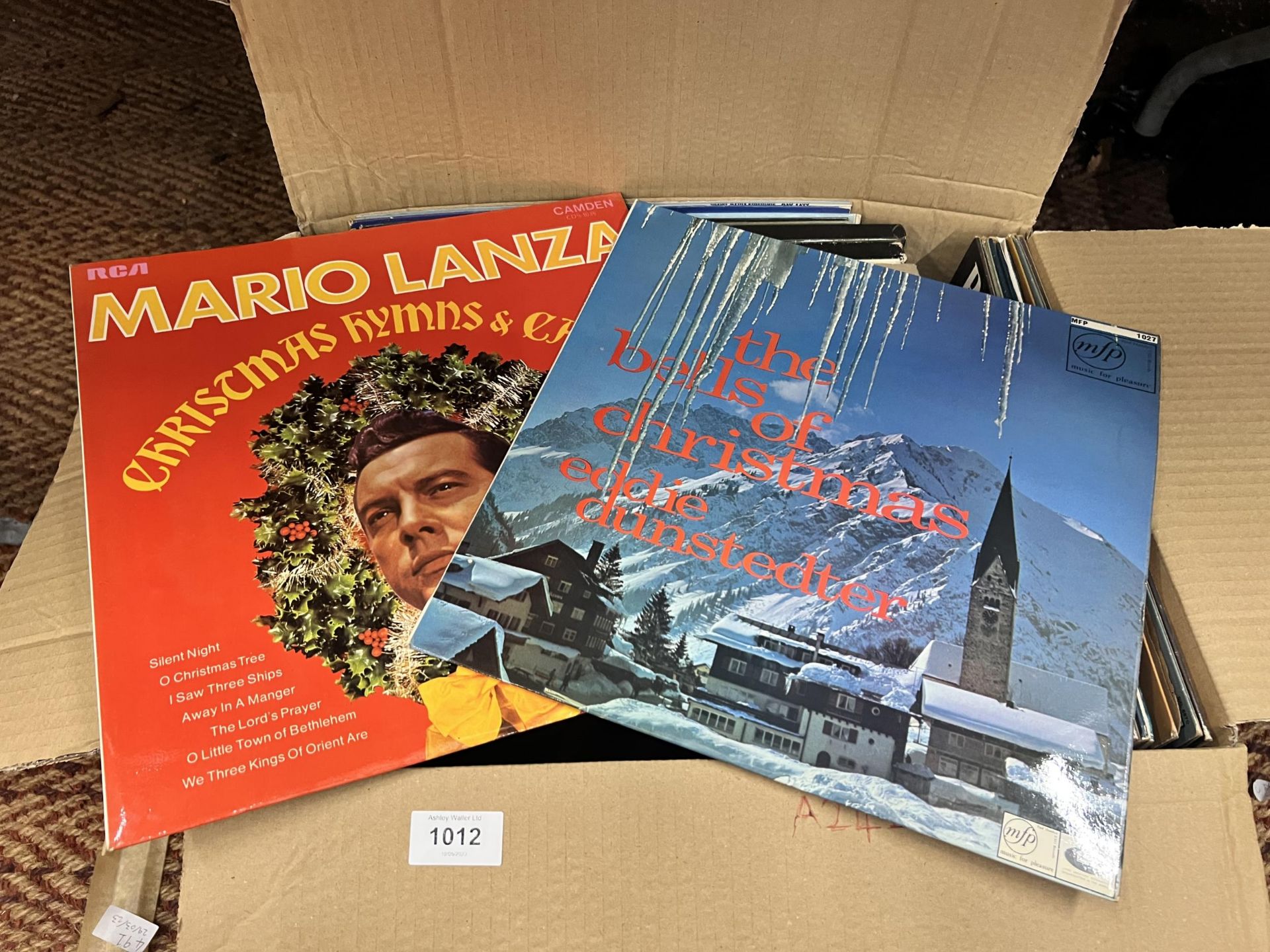 A BOX OF ASSORTED LP RECORDS, CHRISTMAS LPS, PAVAROTTI ETC - Image 3 of 6