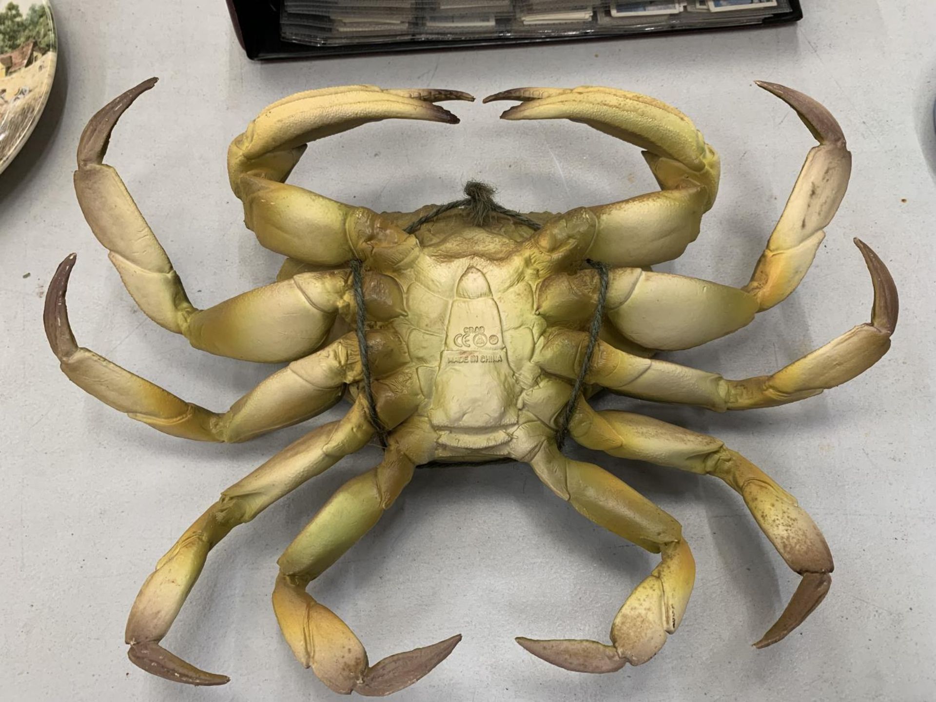 A LARGE MODEL OF A CRAB WIDTH 32CM - Image 4 of 4