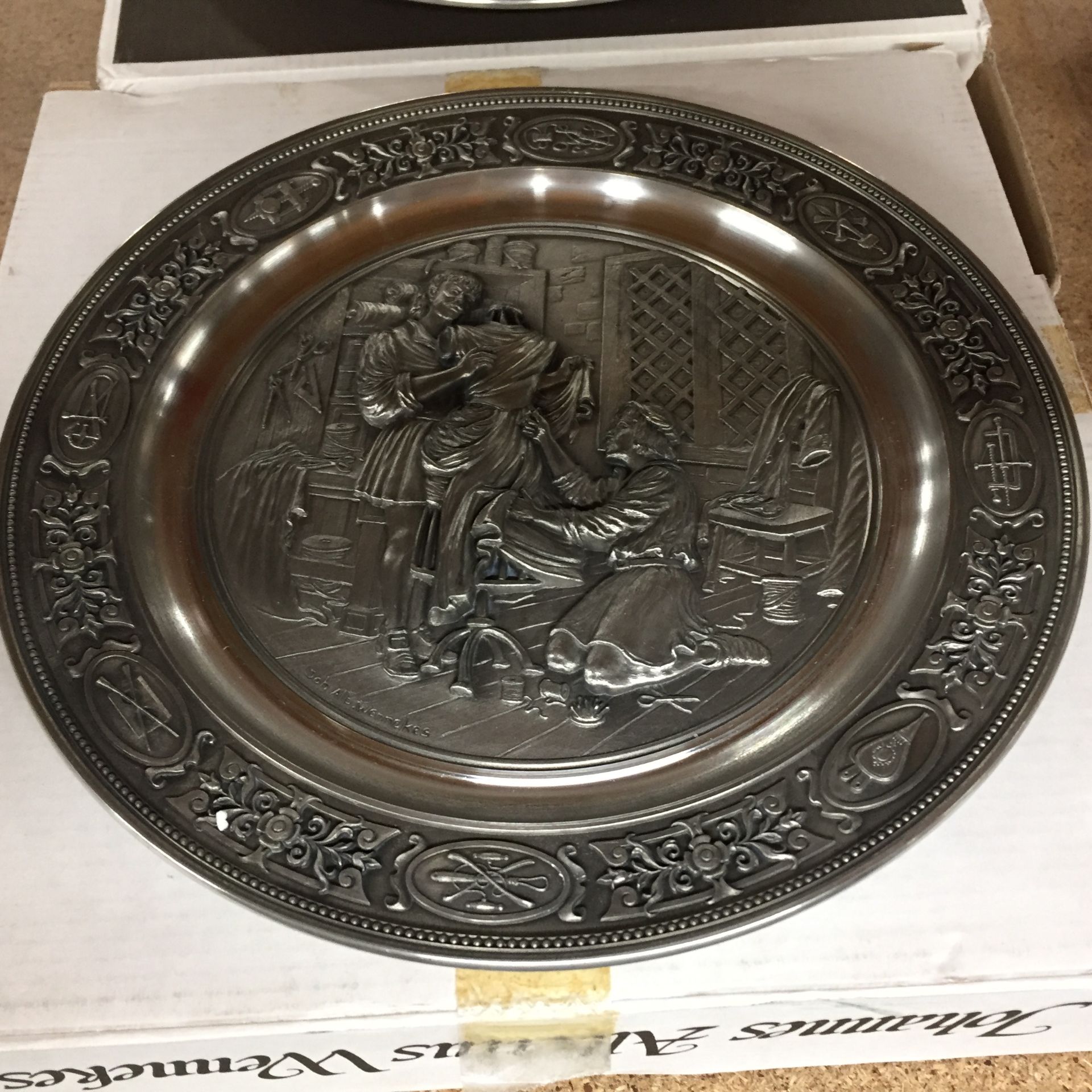 THREE BOXED PEWTER EFFECT COLLECTABLE PLATES - Image 4 of 4