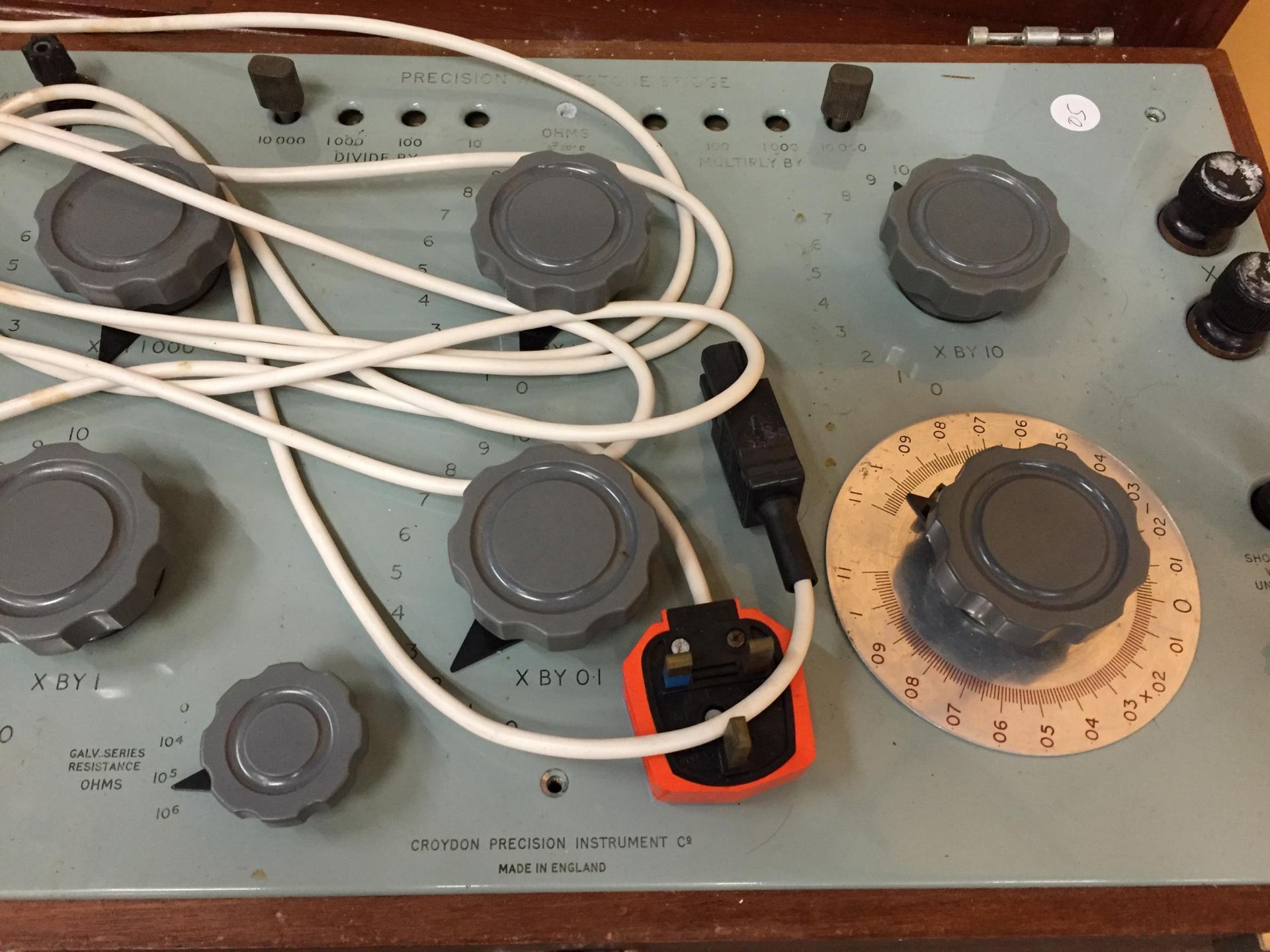 A LARGE 'WHEATSTONE BRIDGE' RESISTOR METER - Image 4 of 4