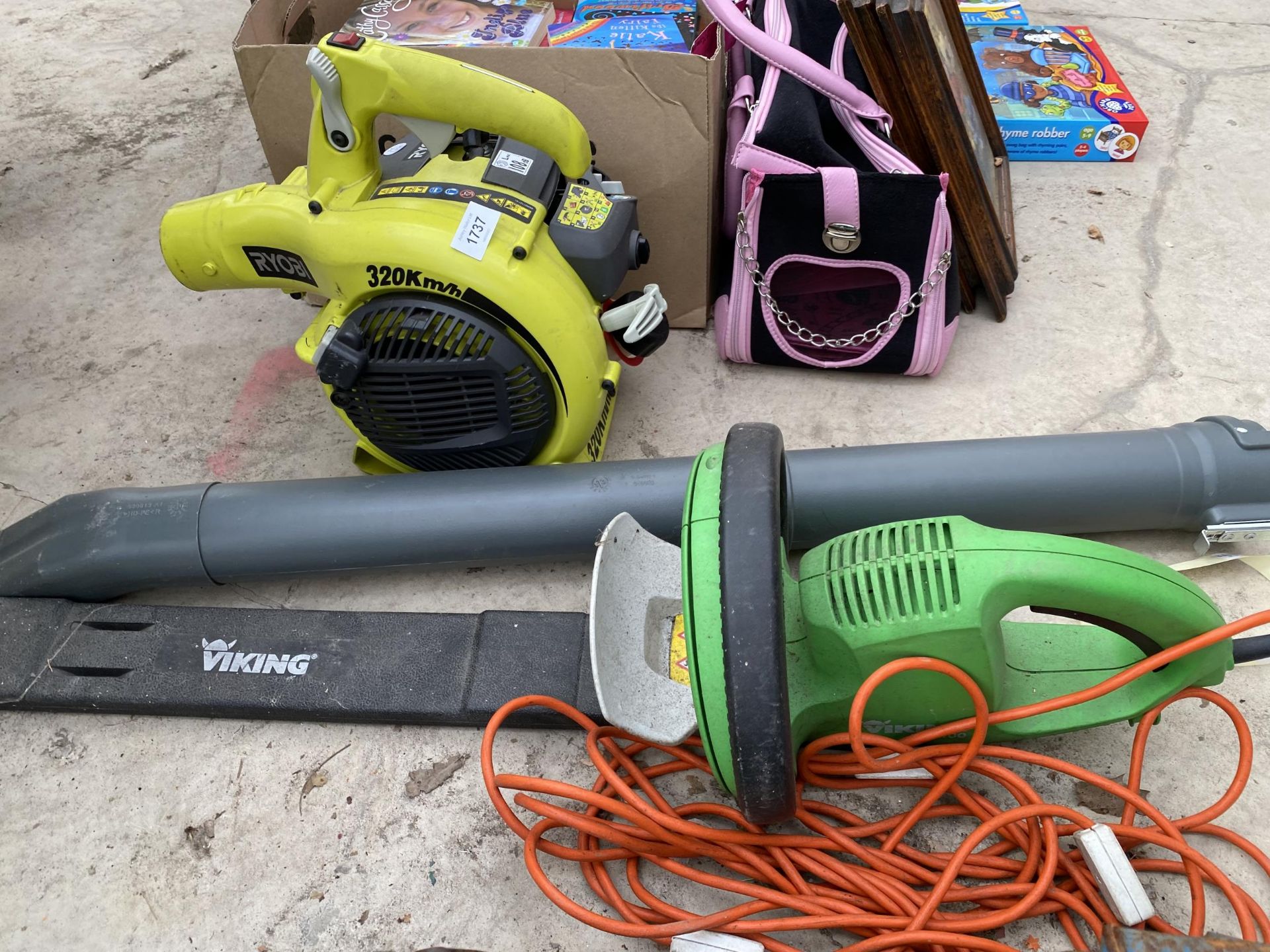 A RYOBI PETROL LEAF BLOWER AND A VIKING ELECTRIC HEDGE TRIMMER - Image 2 of 2