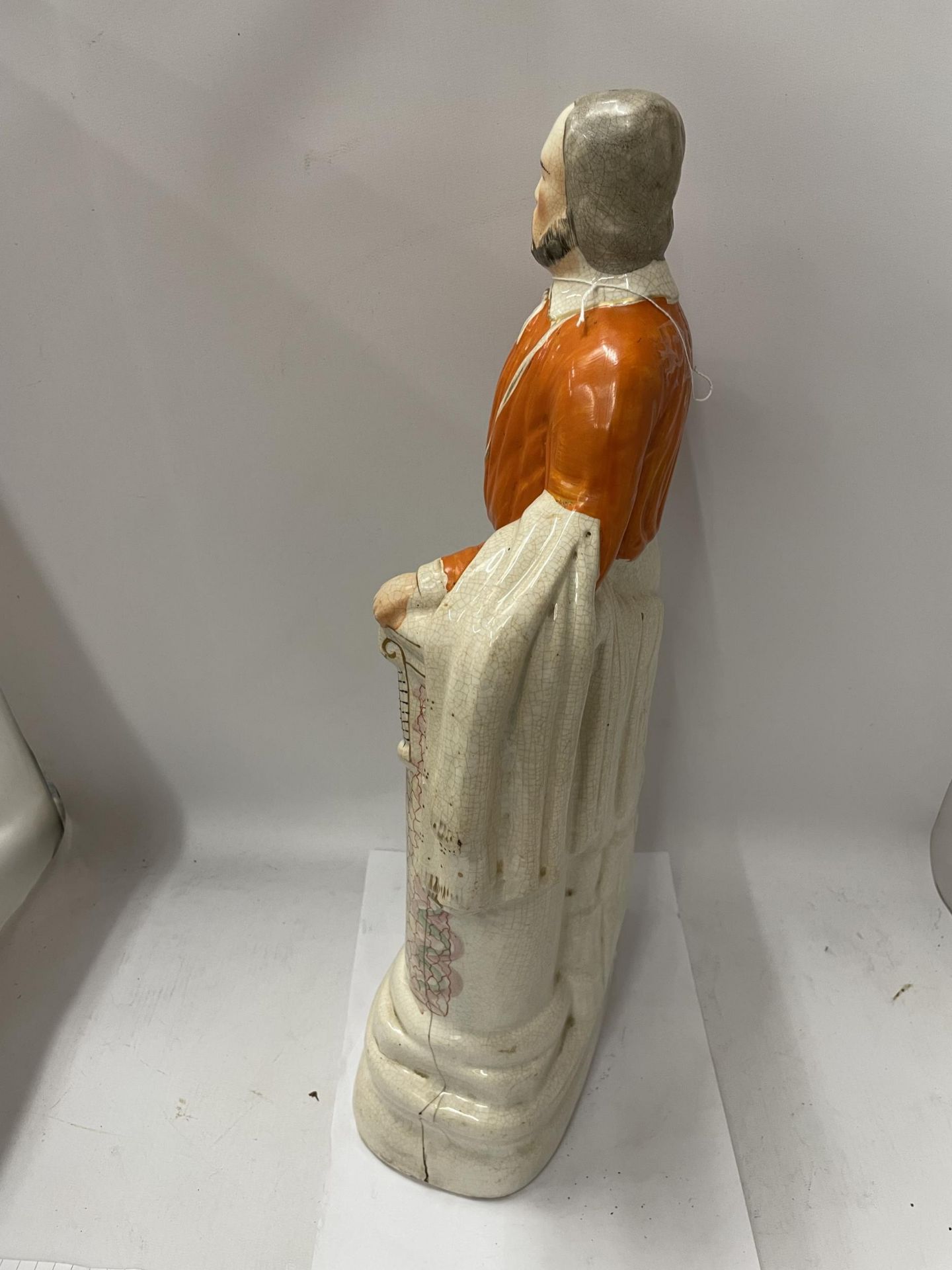 A LARGE STAFFORDSHIRE POTTERY FIGURE OF GARIBALDI HEIGHT 48CM - Image 2 of 3