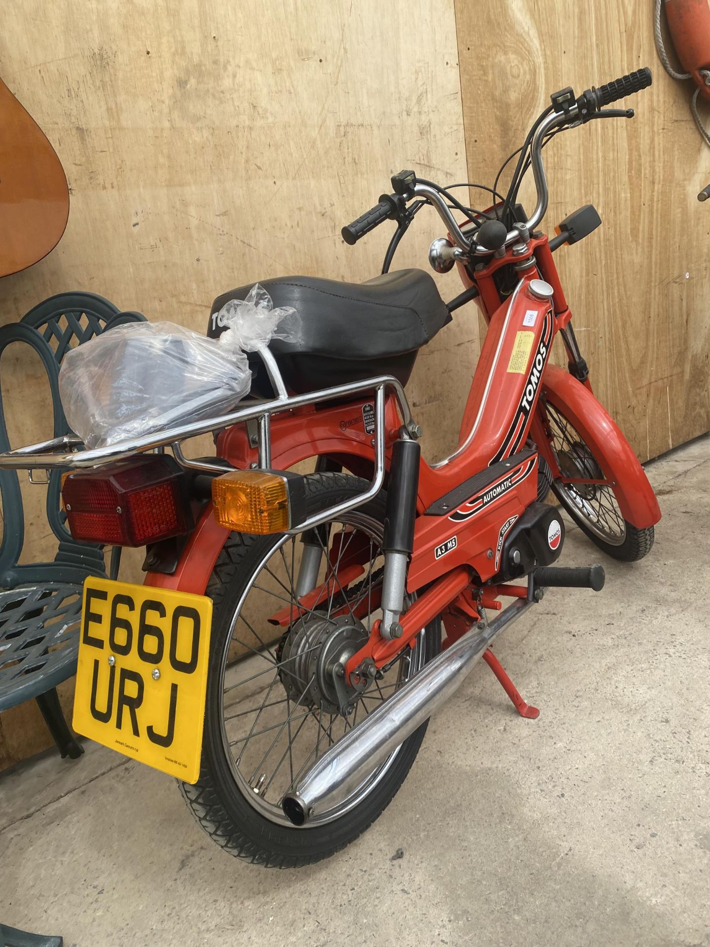 A VINTAGE RED TOMAS 49CC MOPED COMPLETE WITH V5 CERTIFICATE, REGISTRATION E660URJ, FIRST - Image 2 of 7