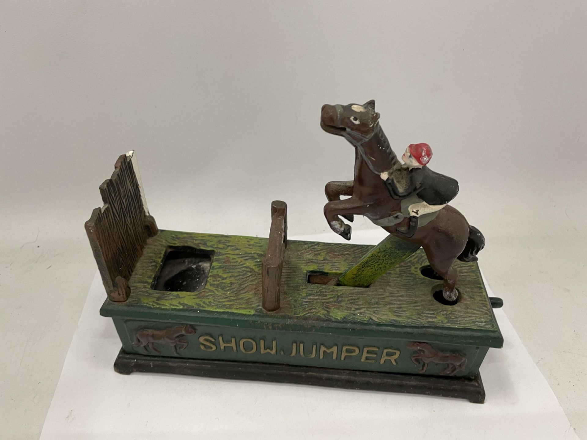 A CAST METAL SHOW JUMPER MONEY BOX - Image 3 of 3