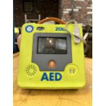 A ZOLL AED DEFIBRILATOR MACHINE