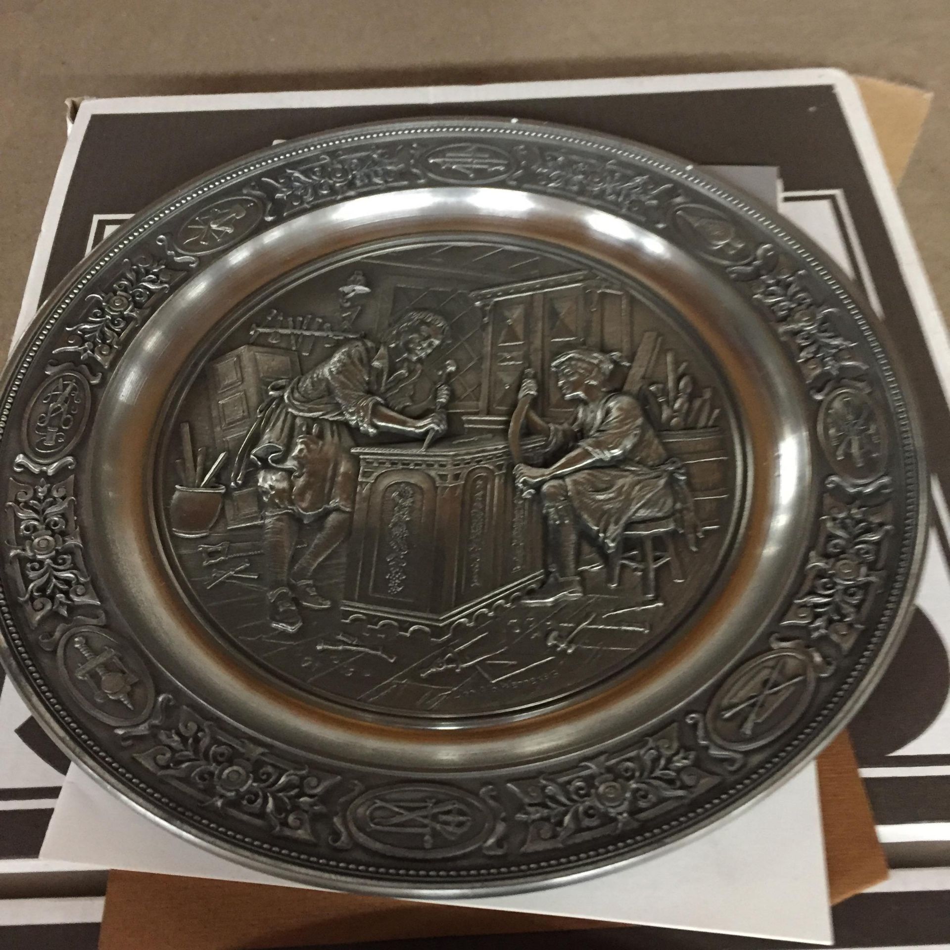 THREE BOXED PEWTER EFFECT COLLECTABLE PLATES - Image 2 of 4