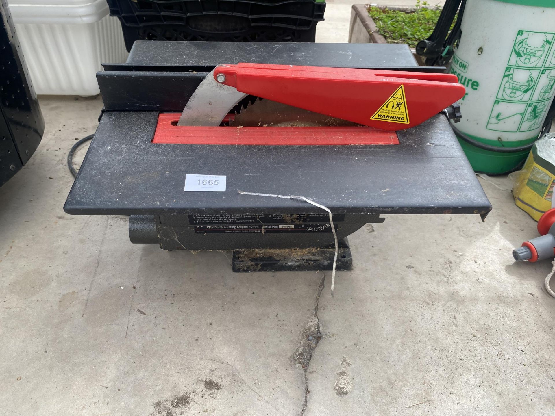 AN ELECTRIC TILE CUTTER