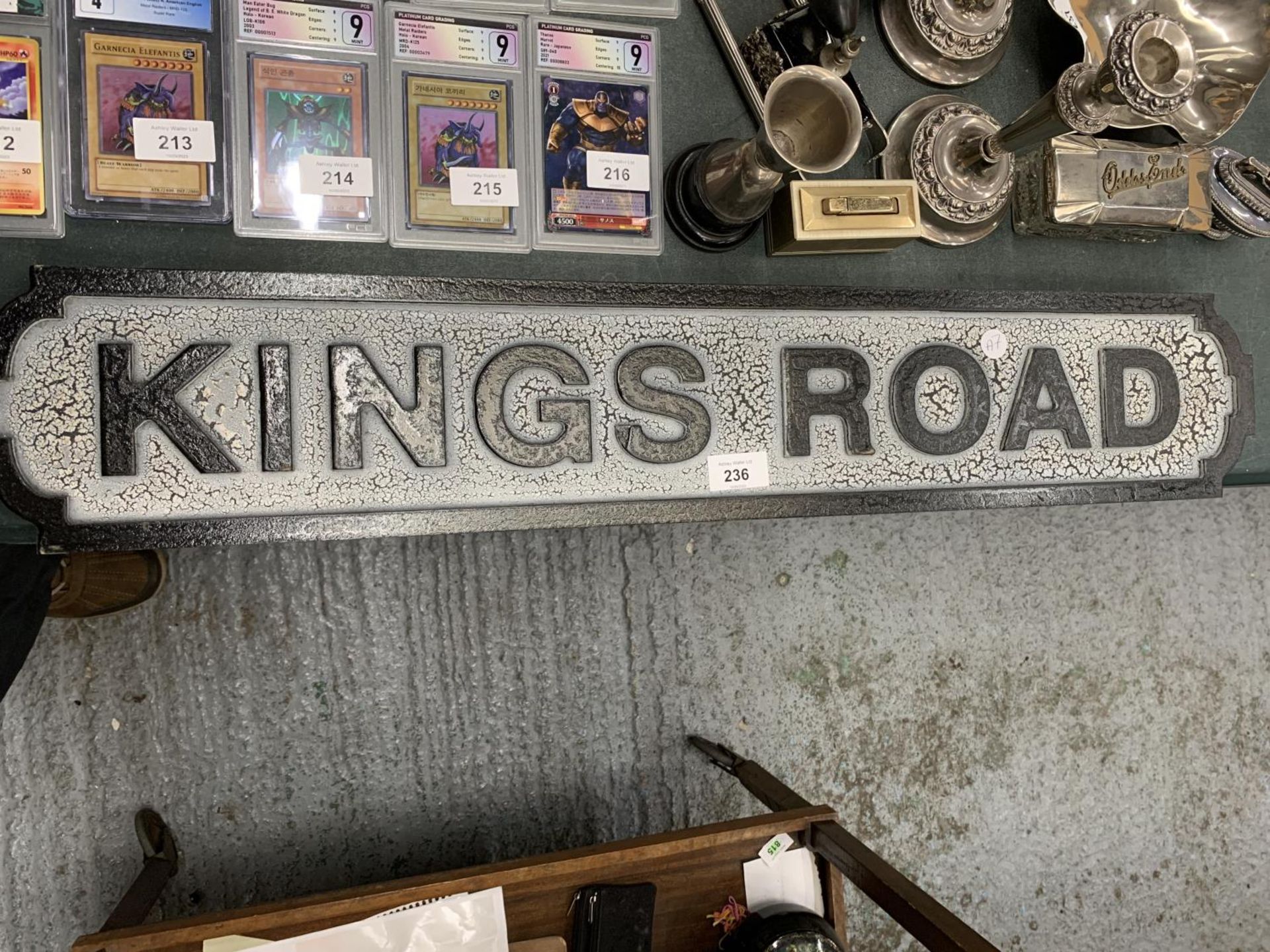 A LARGE WOODEN 'KINGS ROAD' SIGN, 78CM X 14CM