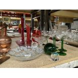A MIXED GROUP OF GLASSWARE, GREEN STEM WINE GLASSES, CRANBERRY GLASS ETC