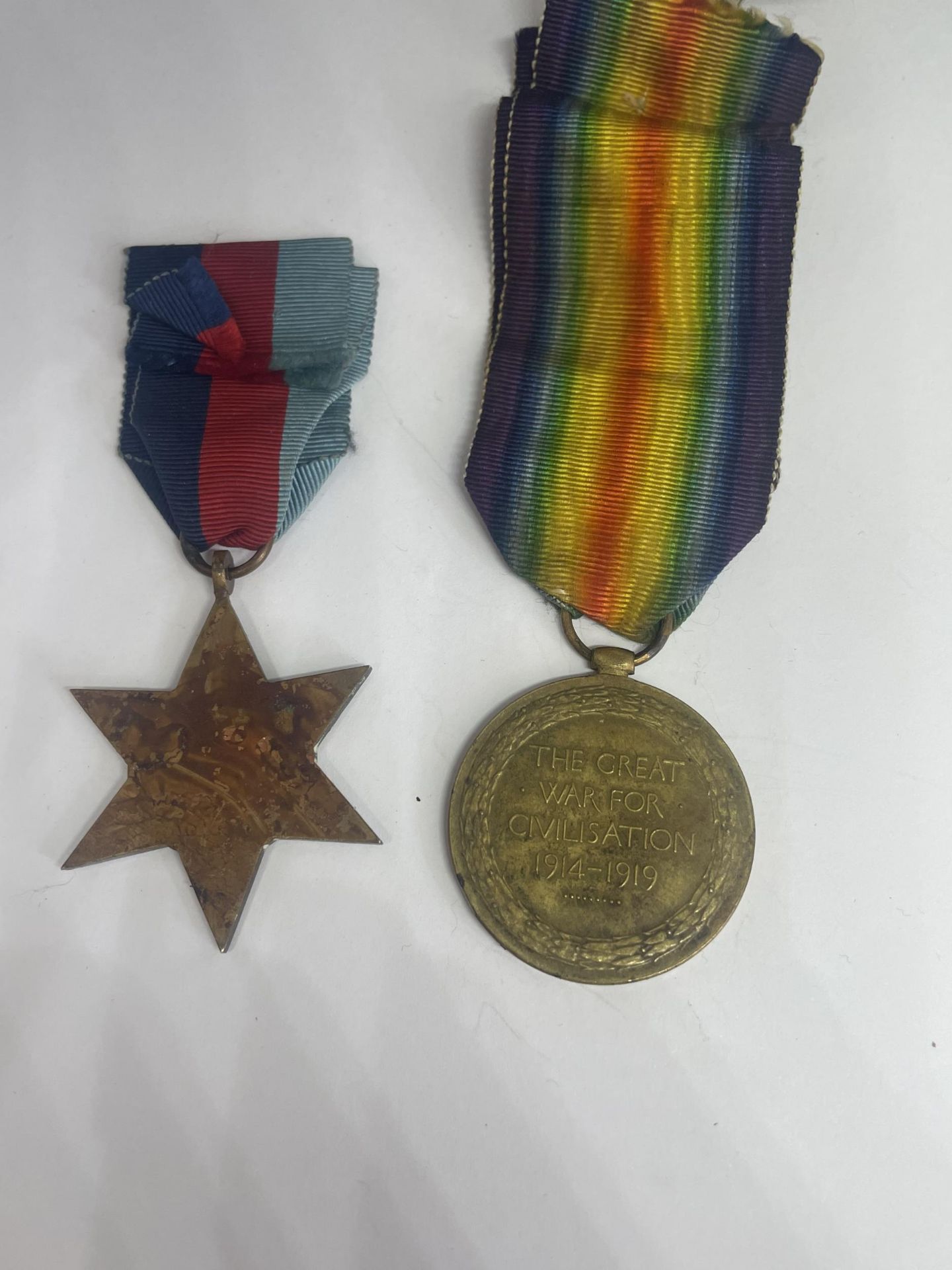 FOUR MILITARY MEDALS AND BADGES - Image 2 of 3