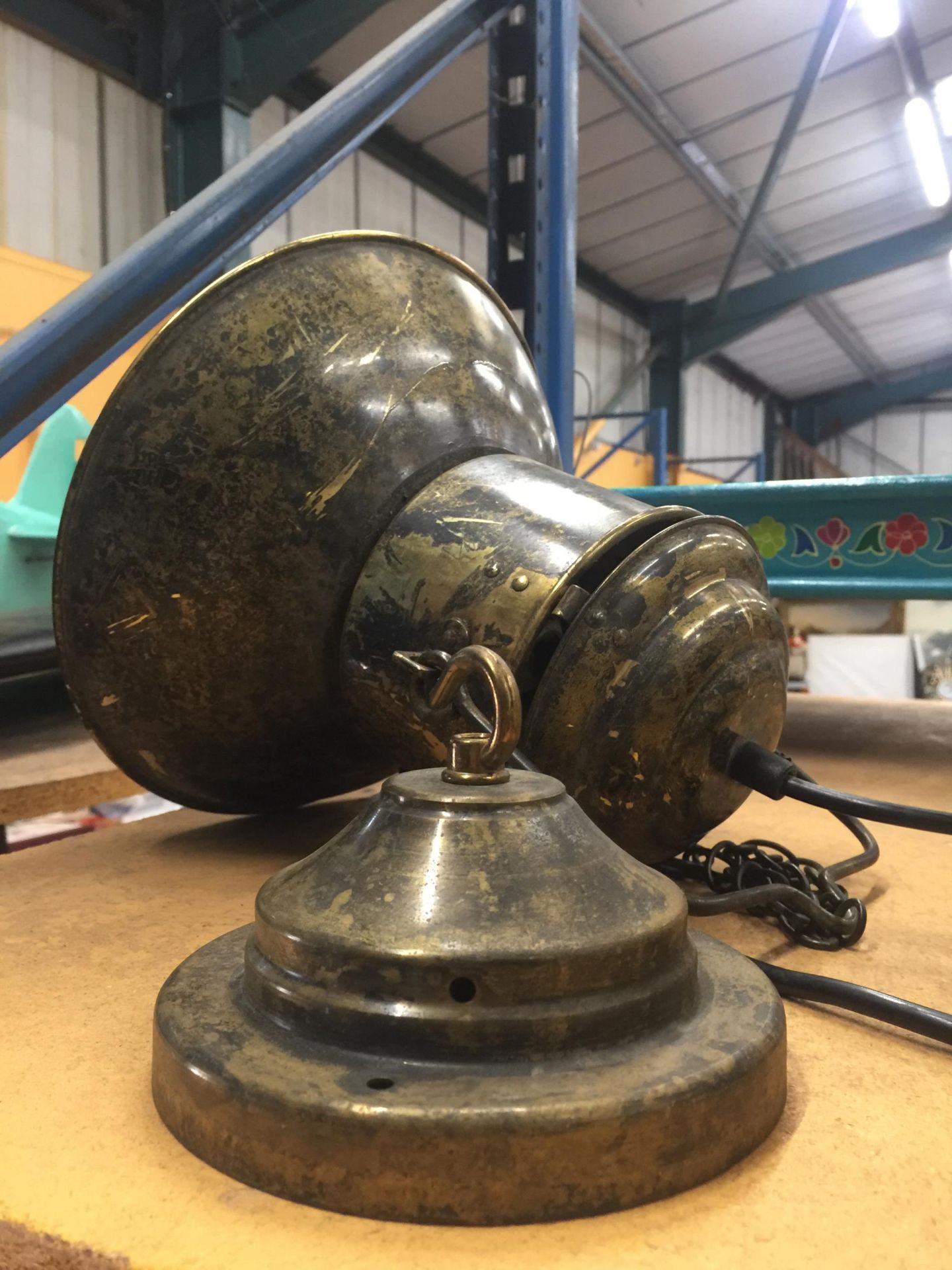 A PAIR OF VINTAGE METAL CEILING LIGHTS WITH 'PINEAPPLE' STYLE GLASS SHADES - Image 3 of 4