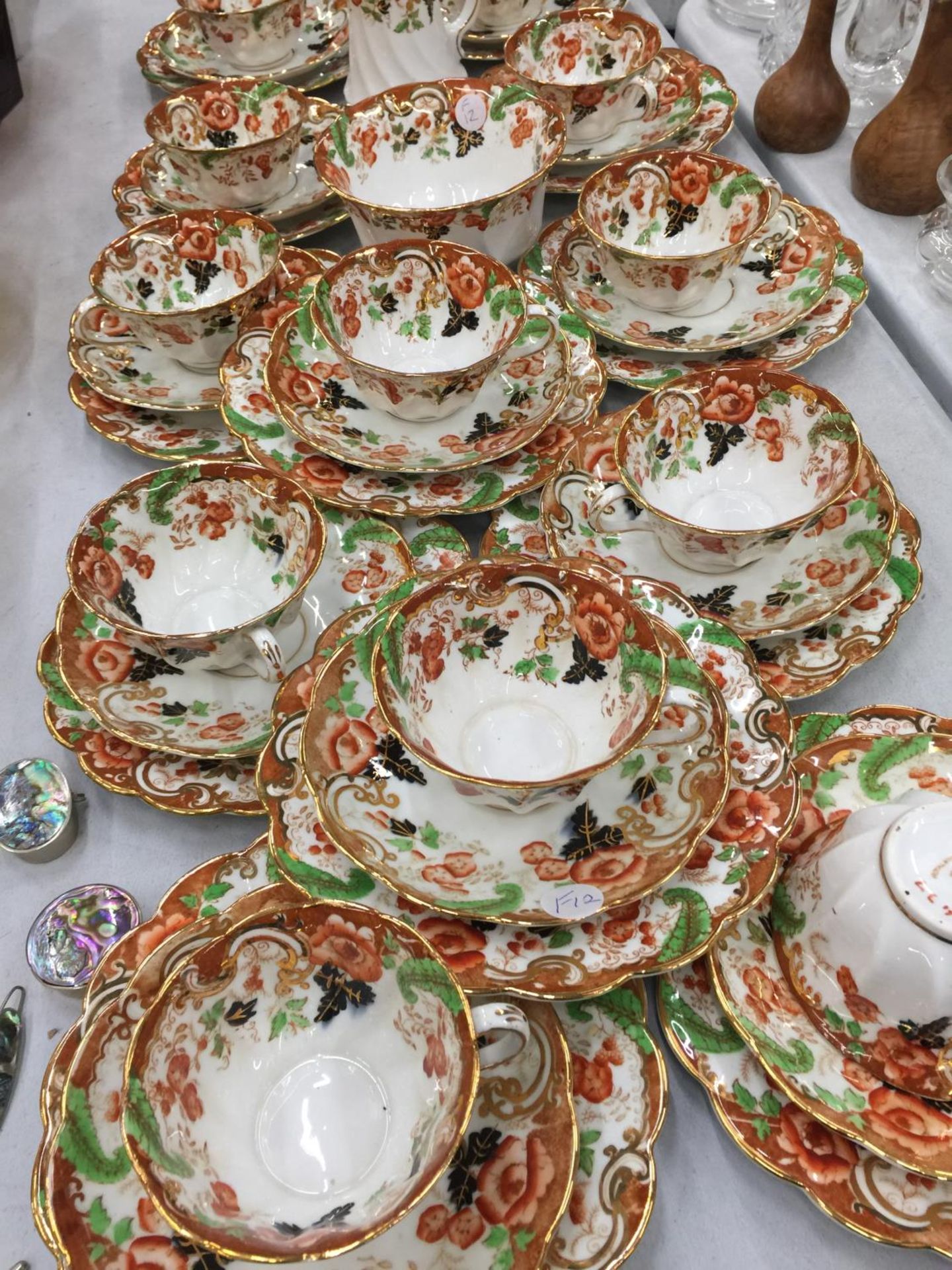 A LARGE QUANTITY OF ROYAL WINDSOR CHINA CUPS, SAUCERS AND SIDE PLATES PLUS A CREAM JUG AND SUGAR - Image 7 of 8