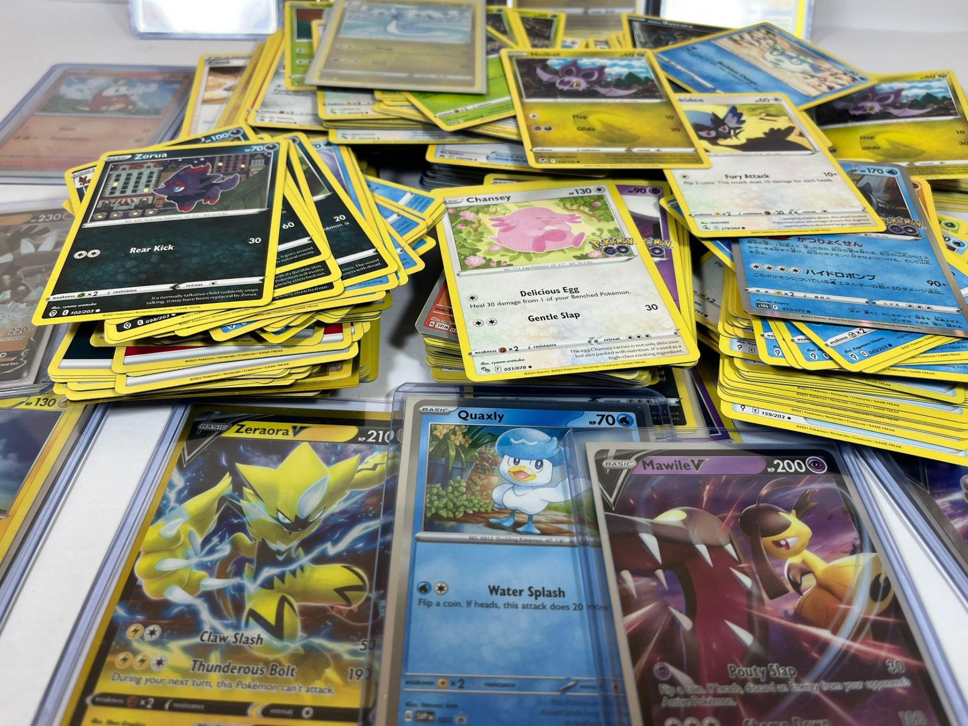 A LARGE COLLECTION OF APPROXIMATELY 400 POKEMON CARDS, V CARDS, HOLOS ETC - Image 2 of 4