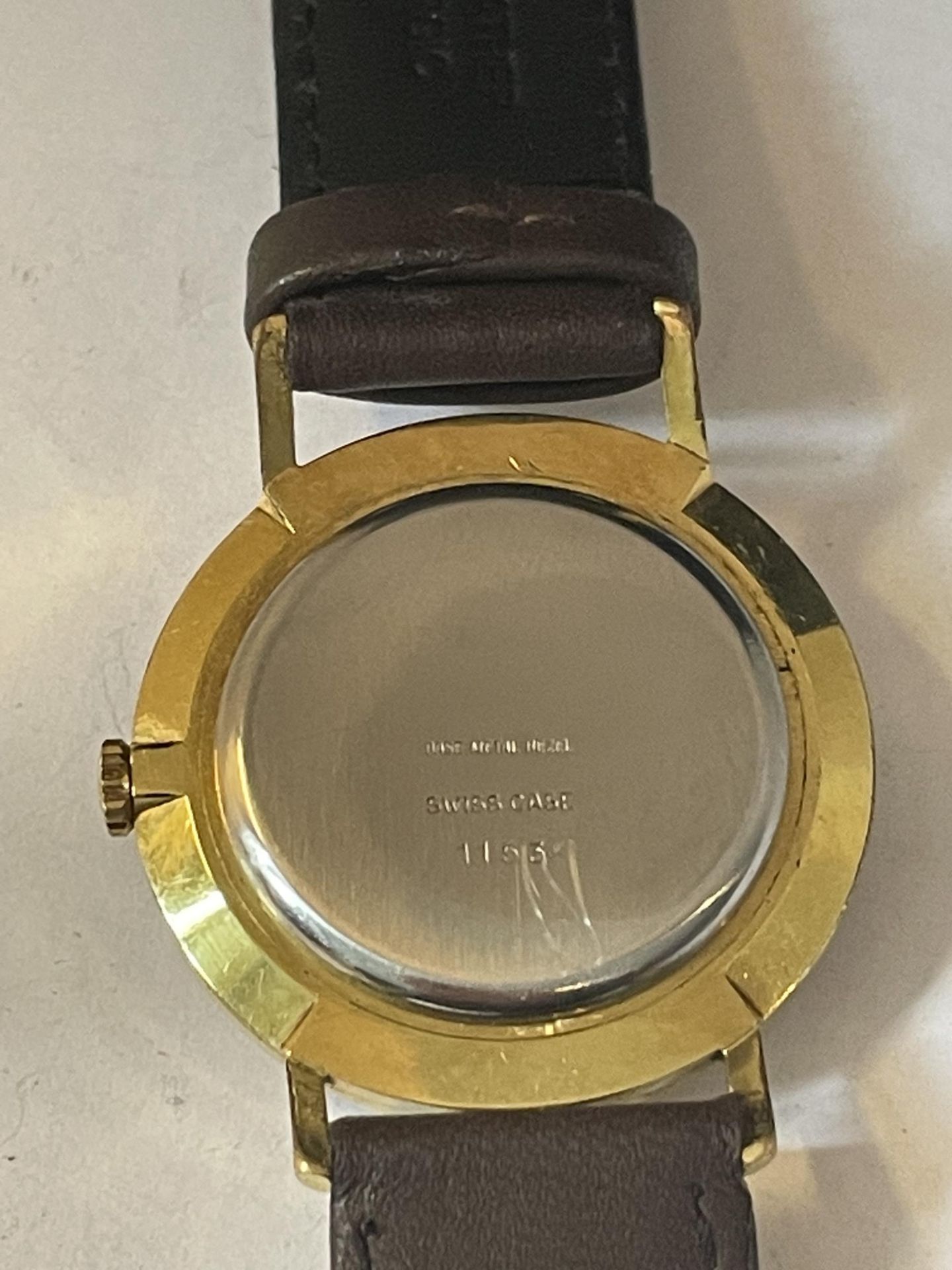 A GENTS TUDOR ROLEX ROYAL GOLD PLATED WRIST WATCH NOT IN ORIGINAL PRESENTATION BOX SEEN WORKING - Image 3 of 4