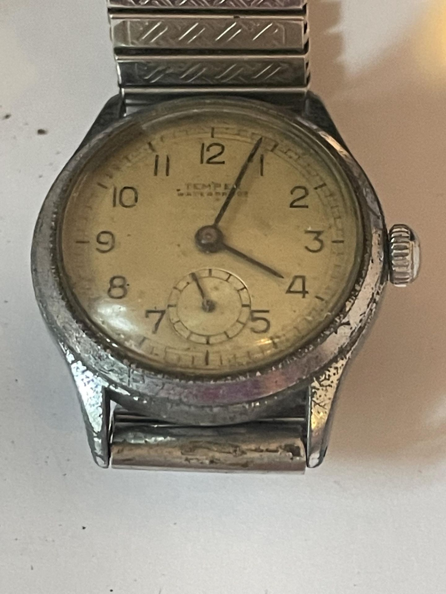 A TEMPEX 'WATERPROOF' MILITARY STYLE GENTS WRIST WATCH, SEEN WORKING BUT NO WARRANTIES GIVEN - Image 2 of 3