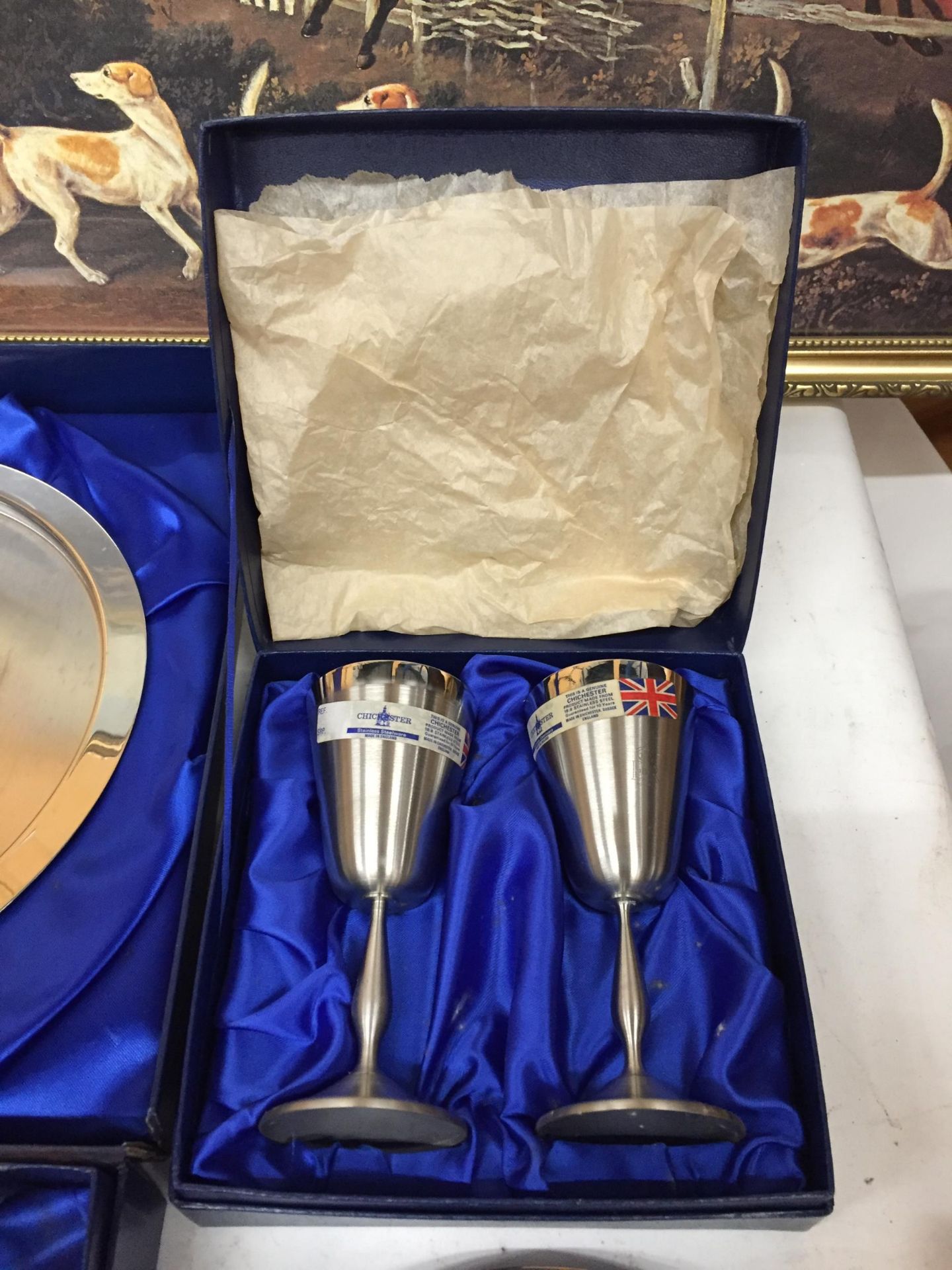A COLLECTION OF BOXED COMMEMORATIVE SILVER PLATED ITEMS, GOBLETS ETC - Image 5 of 5