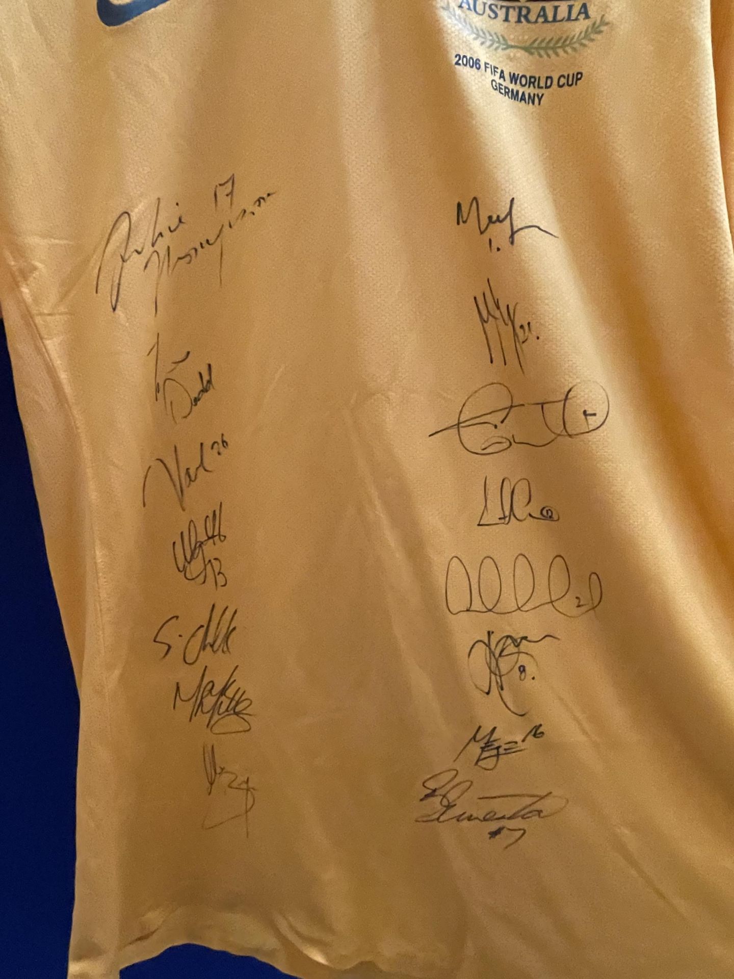 A SIGNED AUSTRALIAN FIFA 2006 WORLD CUP, GERMANY SHIRT - Image 3 of 9