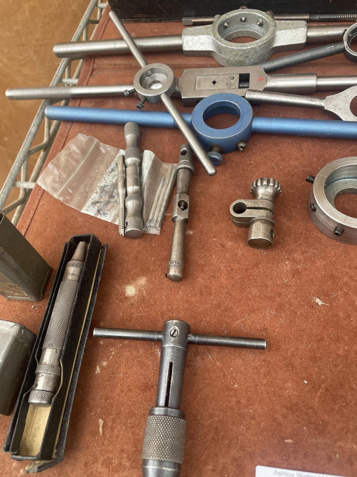 AN ASSORTMENT OF ENGINEERS TOOLS TO INCLUDE TPA AND DIES, PULLEYS AND PUNCHES ETC - Image 4 of 6