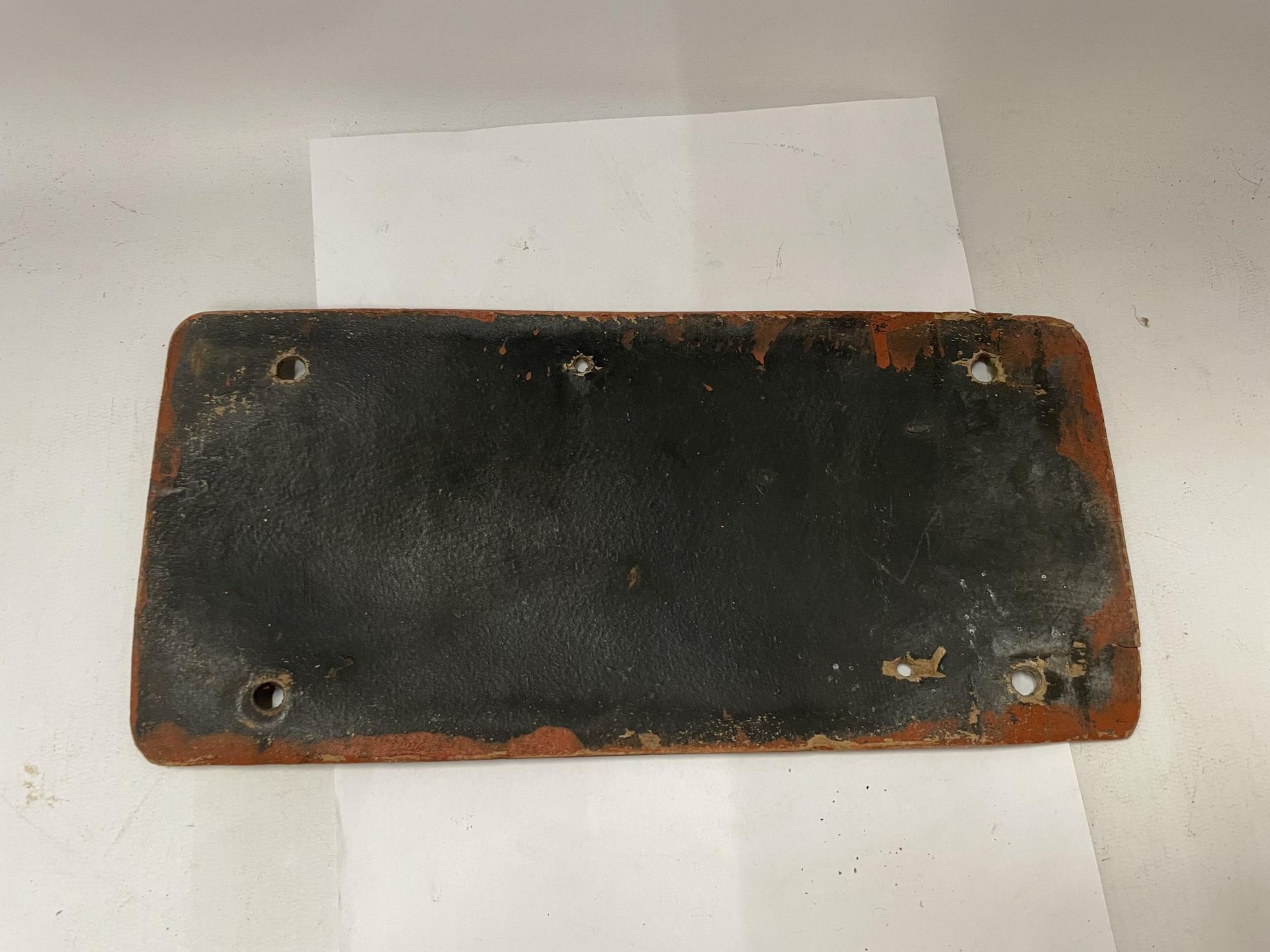 A VINTAGE LEATHER ILLONOIS NUMBER PLATE 620 967 - Image 2 of 2