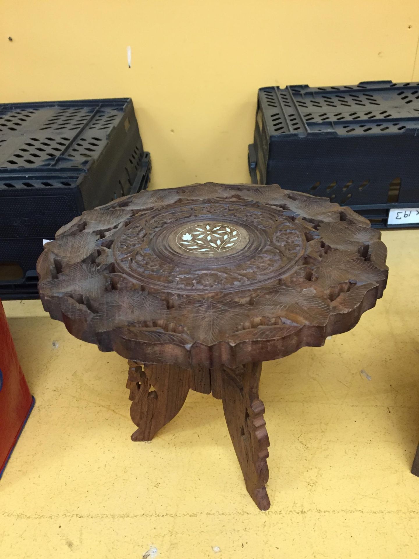 A VINTAGE CARVED WOODEN MIDDLE EASTERN TABLE - Image 3 of 3