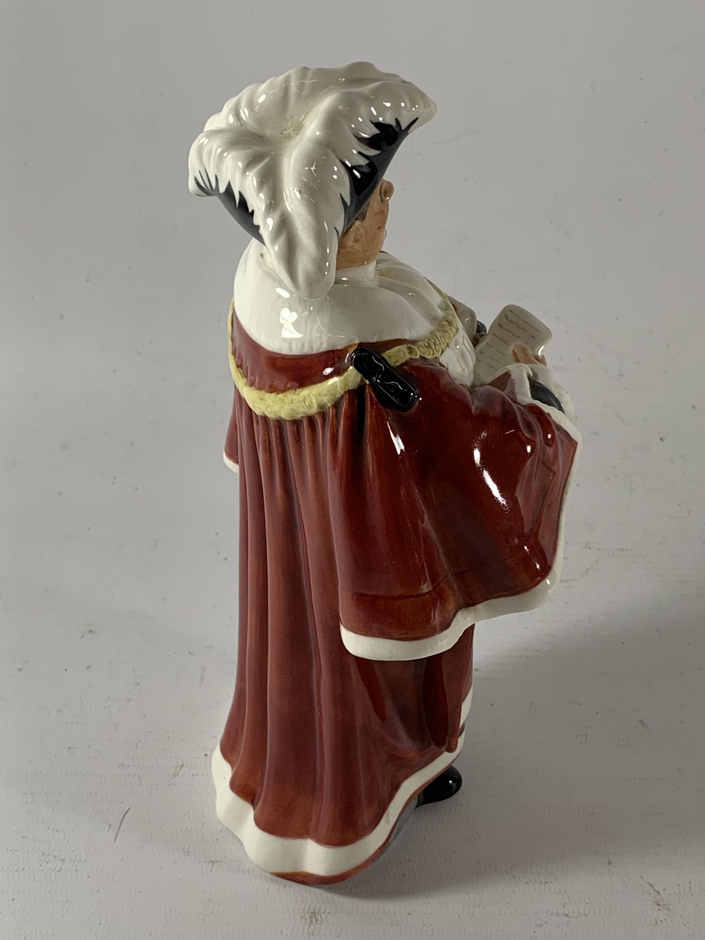 A ROYAL DOULTON 'THE MAYOR' HN2286 CHARACTER FIGURE - Image 2 of 3