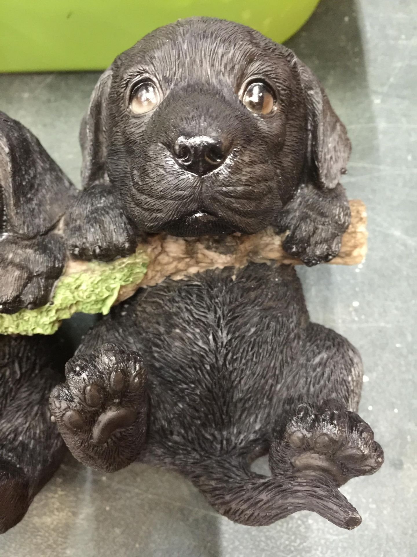 A BLACK LABRADOR PUPPY HANGING DISPLAY - Image 2 of 3