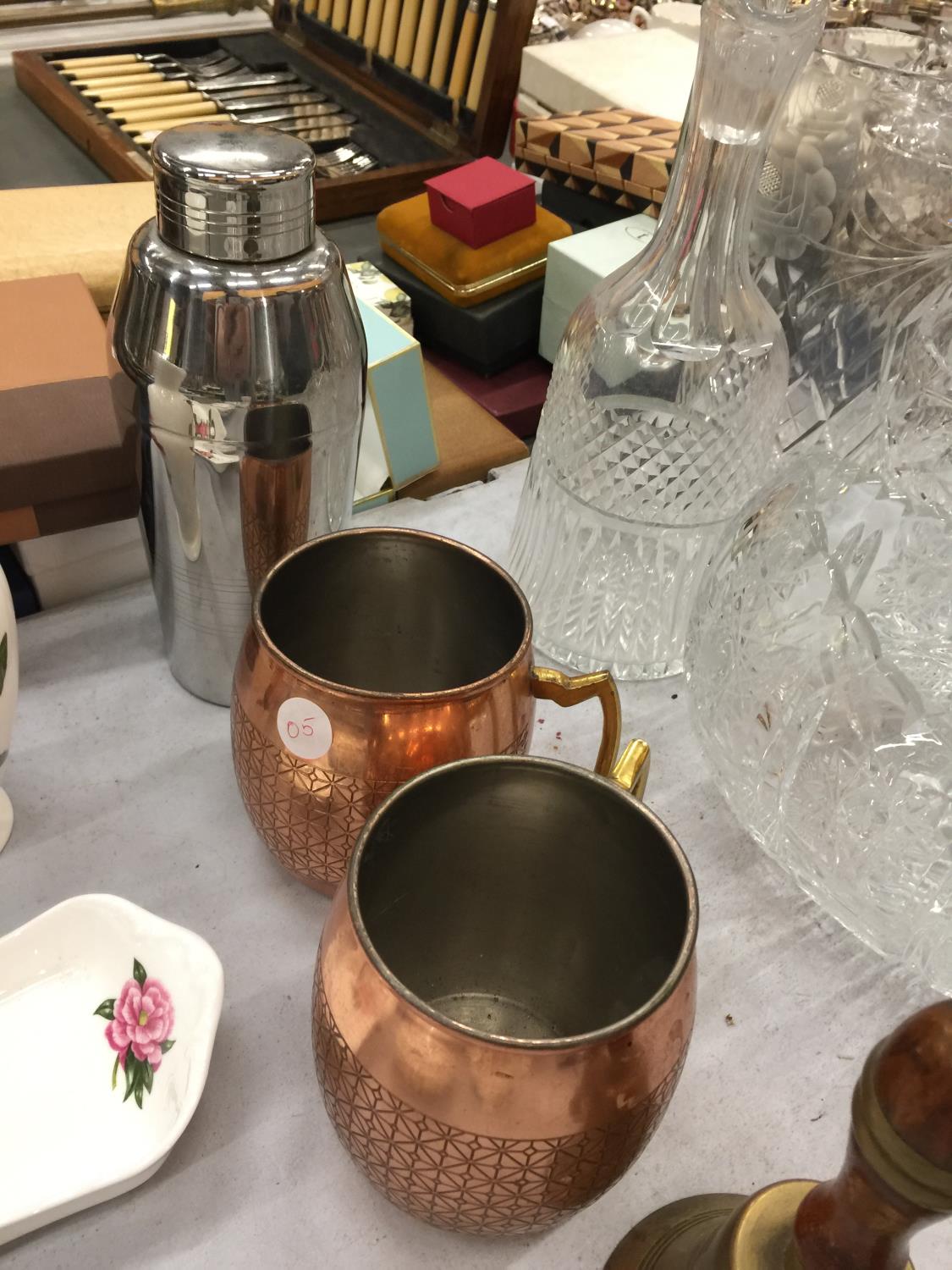 TWO BRASS BELL, TWO COPPER MUGS AND A VINTAGE STYLE COCKTAIL SHAKER - Image 6 of 6