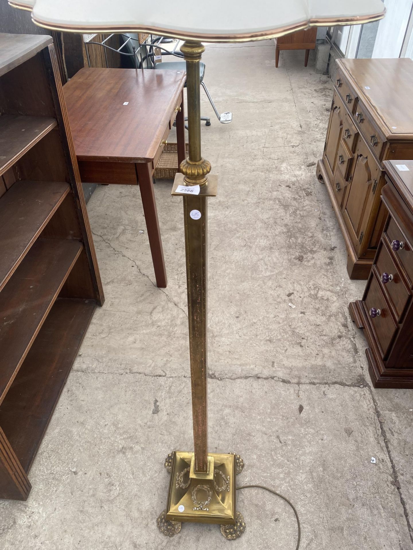 AN ADJUSTABLE BRASS STANDARD LAMP ON SQUARE BASE, WITH CLAW FEET, COMPLETE WITH SHADE - Image 2 of 4