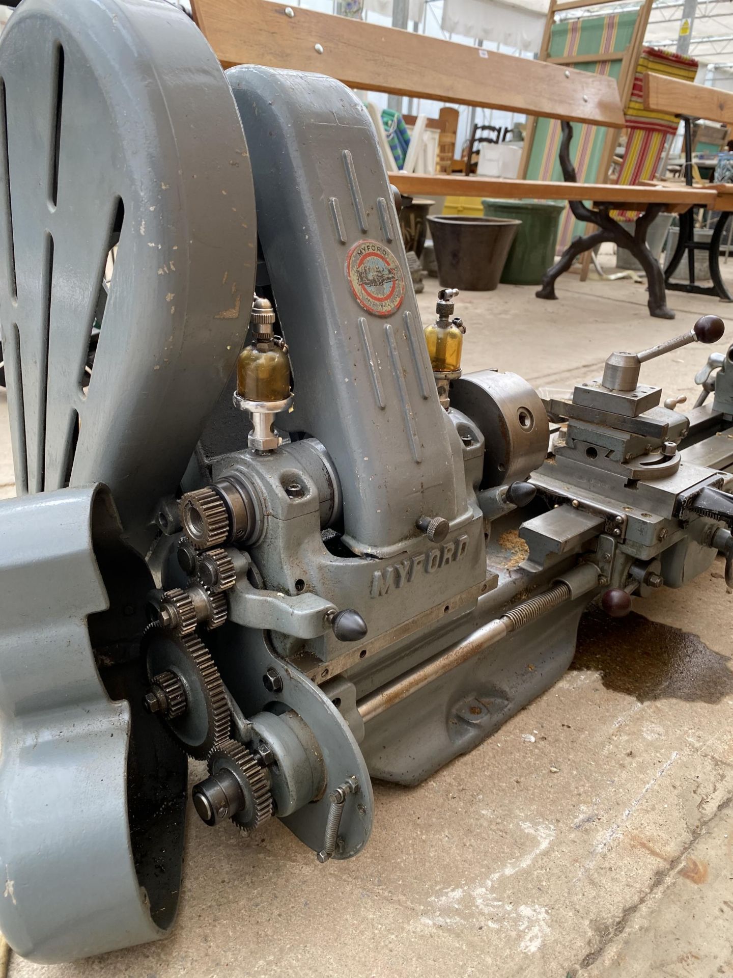 A MYFORD ML7 LATHE COMPLETE WITH SINGLE PHASE MOTOR, CHUCKS AND VARIOUS ACCESSORIES - Image 10 of 10