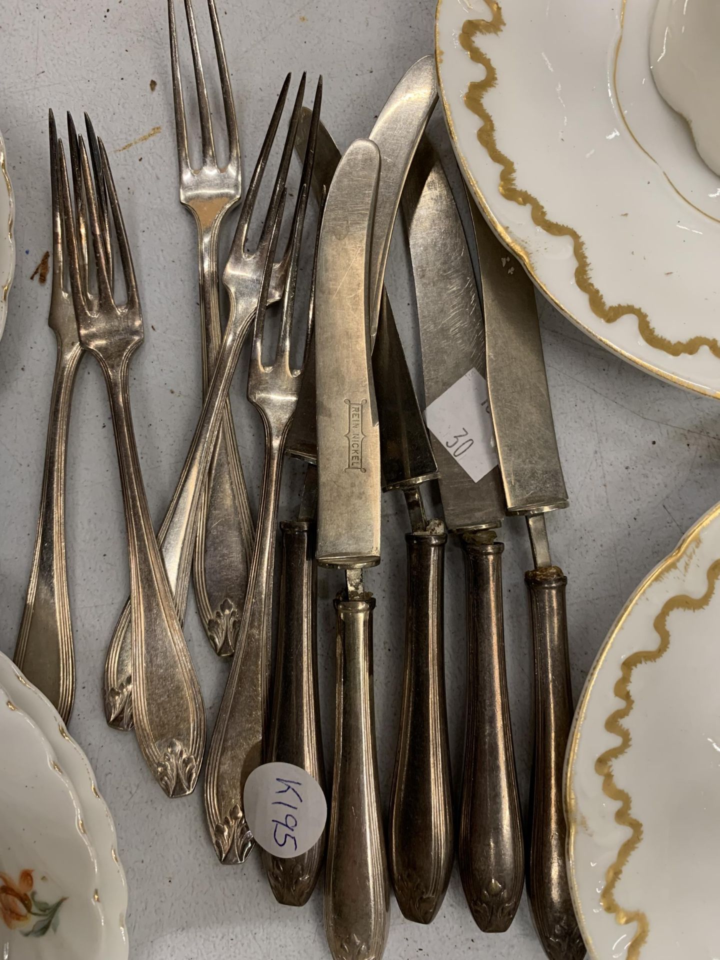 A MIXED GROUP OF ITEMS, GERMAN GILT CUPS AND SAUCERS, EPNS FLATWARE ETC - Image 3 of 4