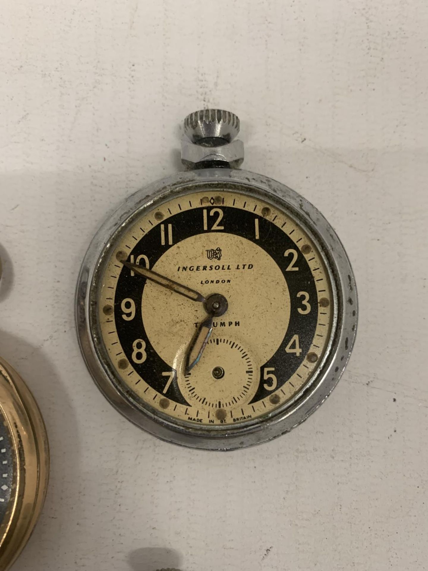 FOUR VINTAGE POCKET WATCHES TO INCLUDE TWO INGERSOLL, A TRENTON-RECORD AND A VULCAIN - FOR SPARES - Image 2 of 5