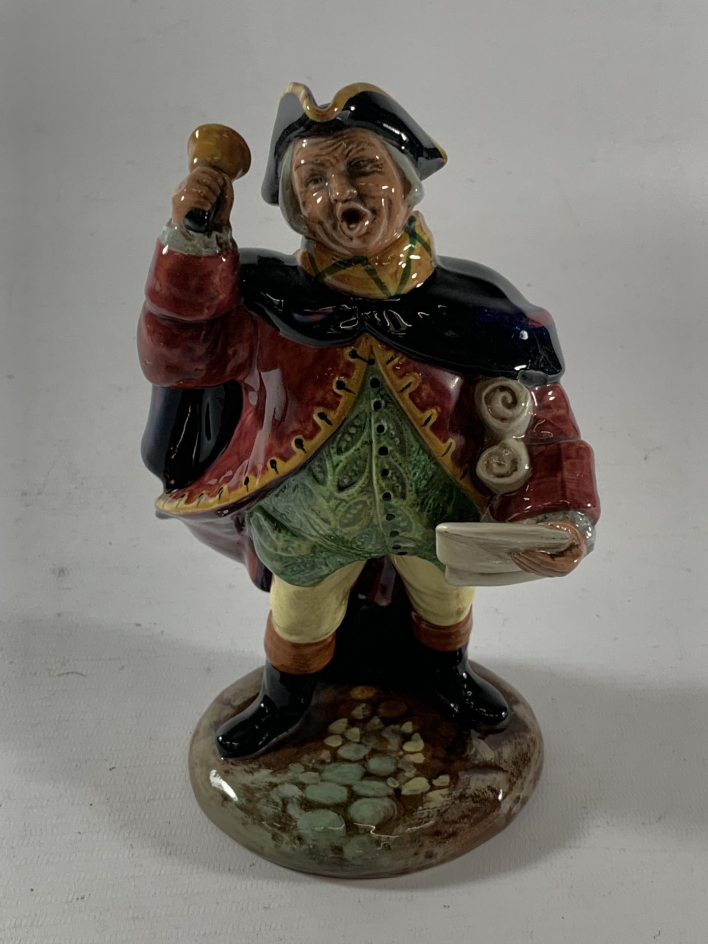 A ROYAL DOULTON 'THE TOWN CRIER' HN2119 CHARACTER FIGURE