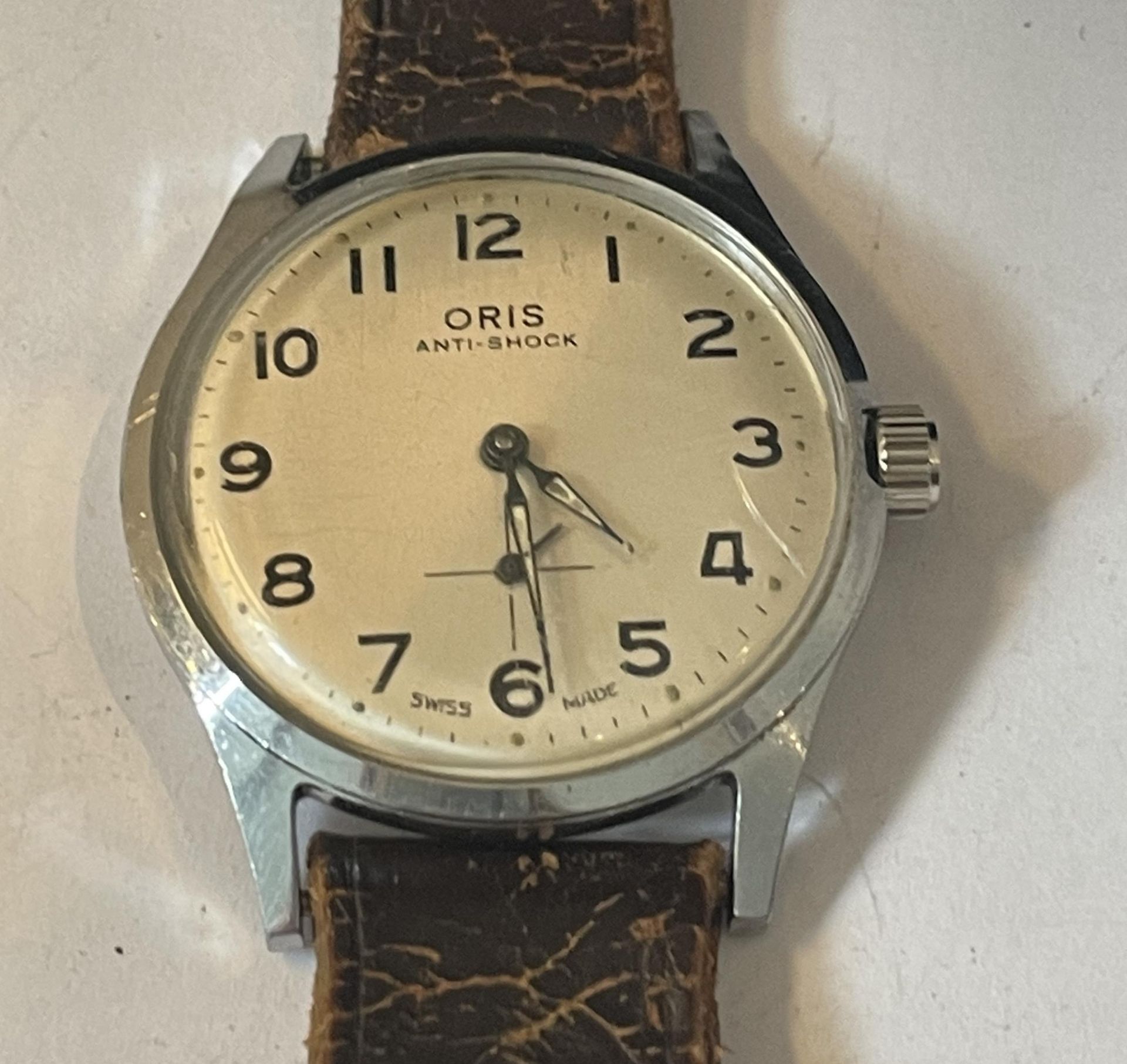 A GENTS ORIS WRIST WATCH WITH SUB DIAL CROWN WINDER A/F