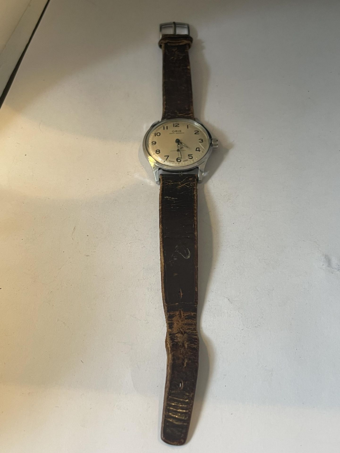 A GENTS ORIS WRIST WATCH WITH SUB DIAL CROWN WINDER A/F - Image 2 of 3