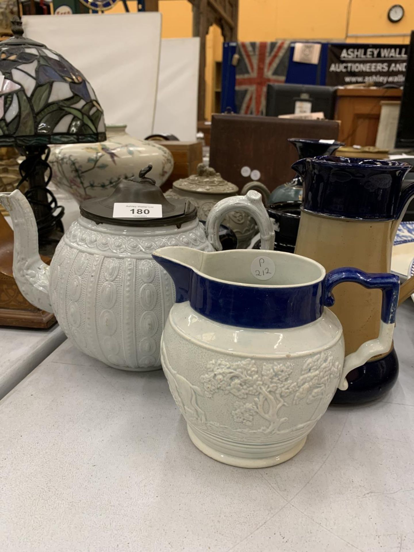 A COLLECTION OF STONEWARE ITEMS TO INCLUDE A ROYAL DOULTON JUG, DOULTON STYLE POTS, TEAPOTS, ETC - Image 5 of 5